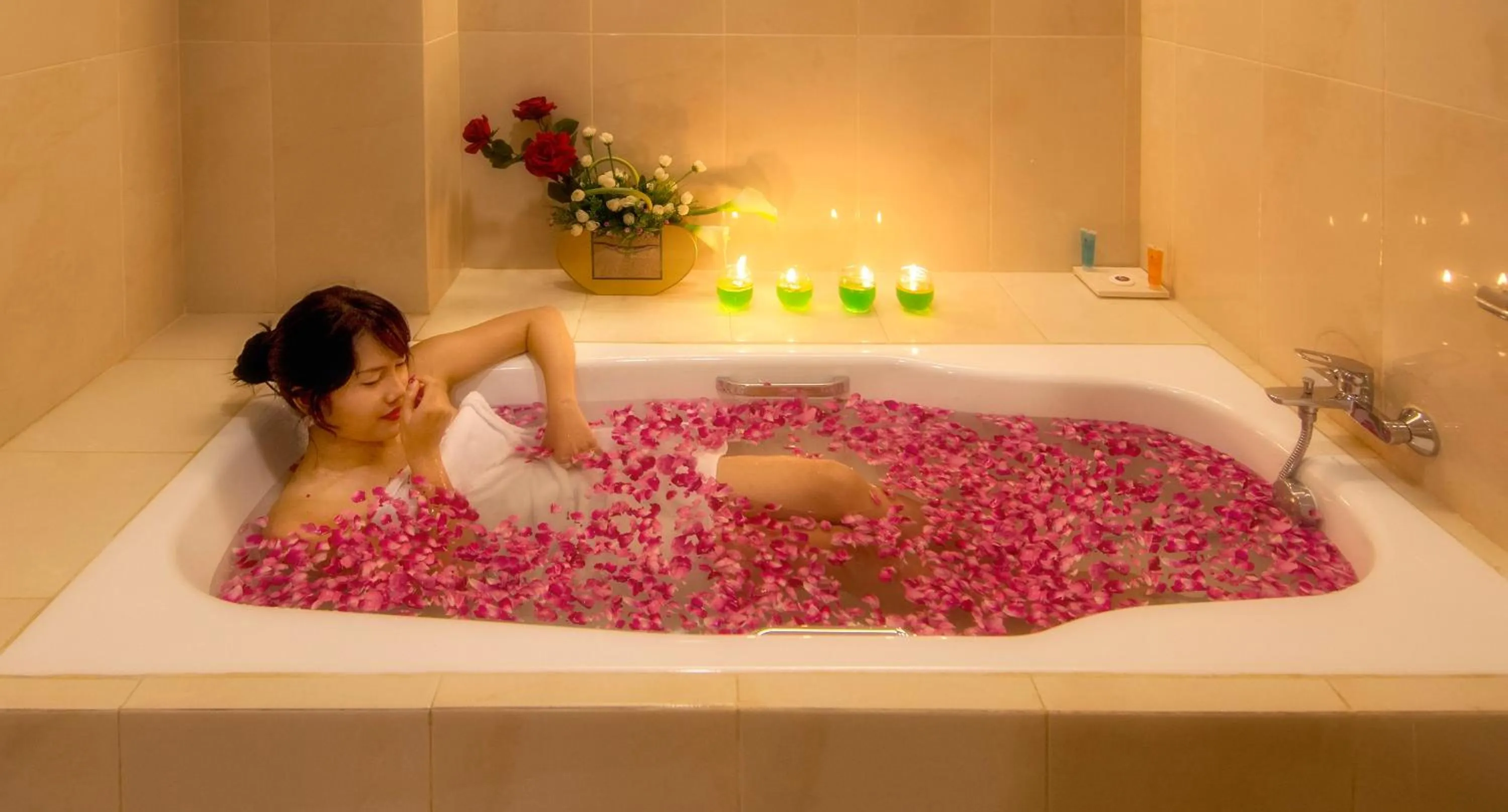 Bathroom in Gallery Prawirotaman Hotel