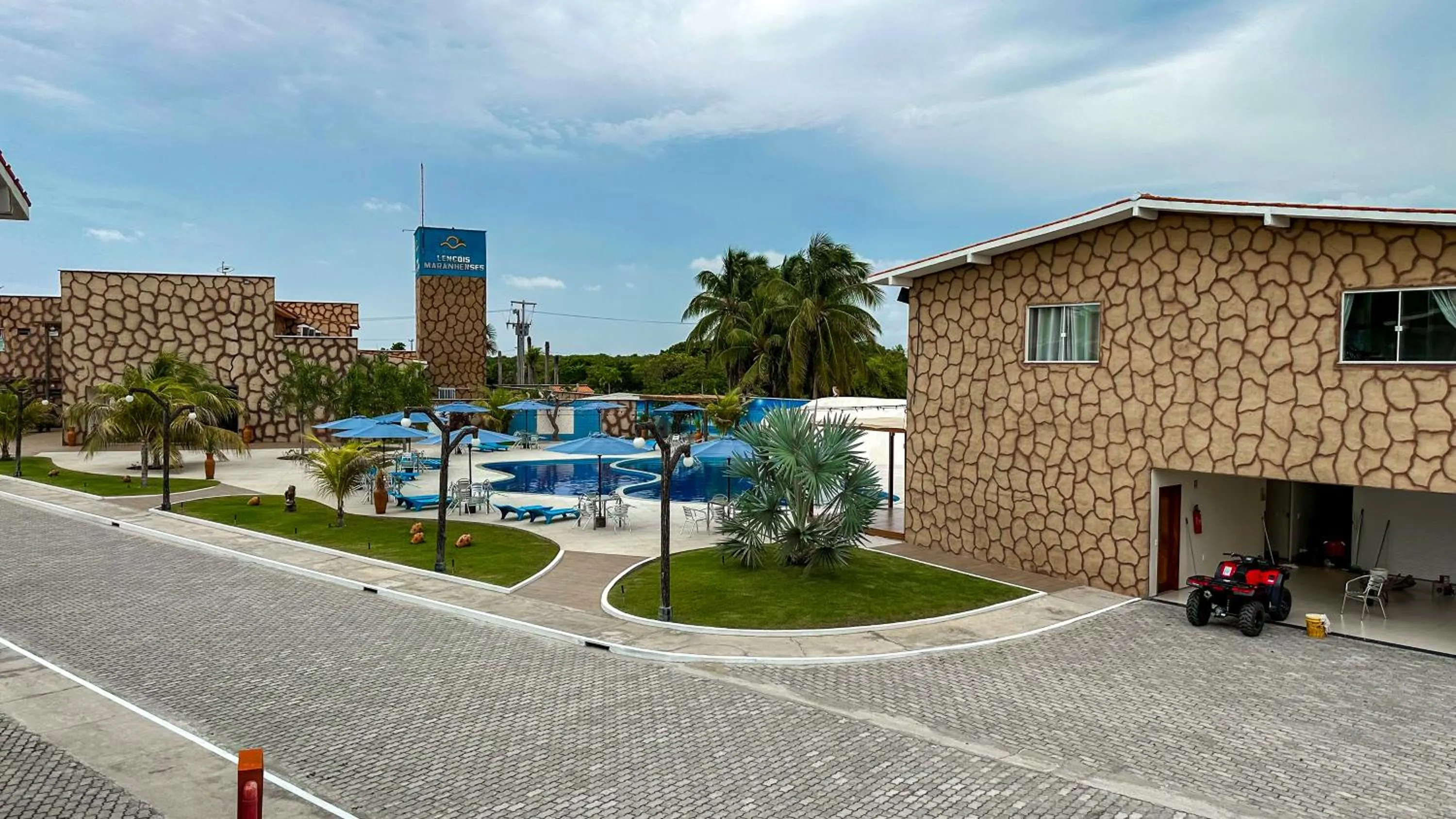 Pool view in Pousada Lençóis Maranhenses