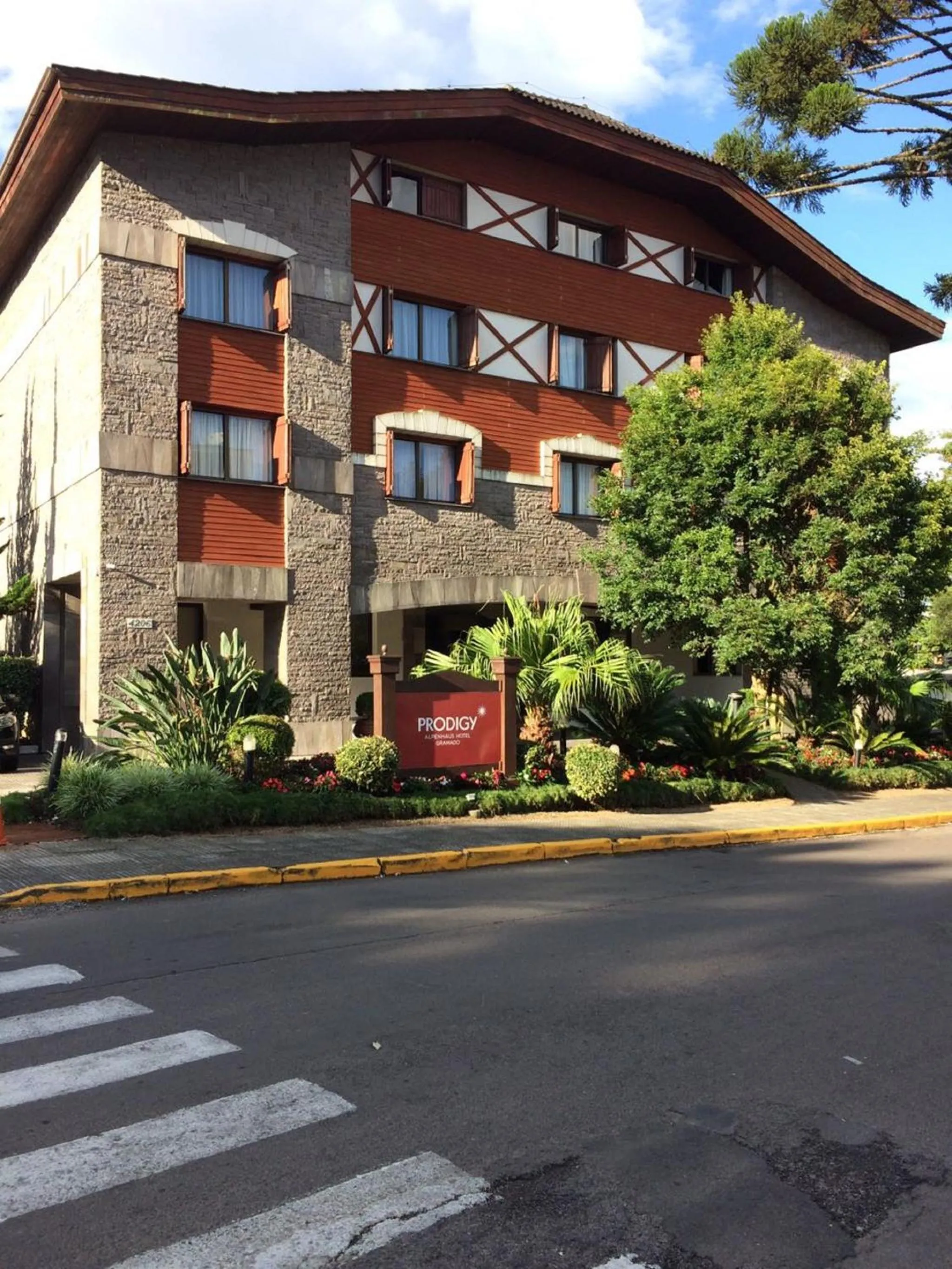 Facade/entrance in Flat em Gramado