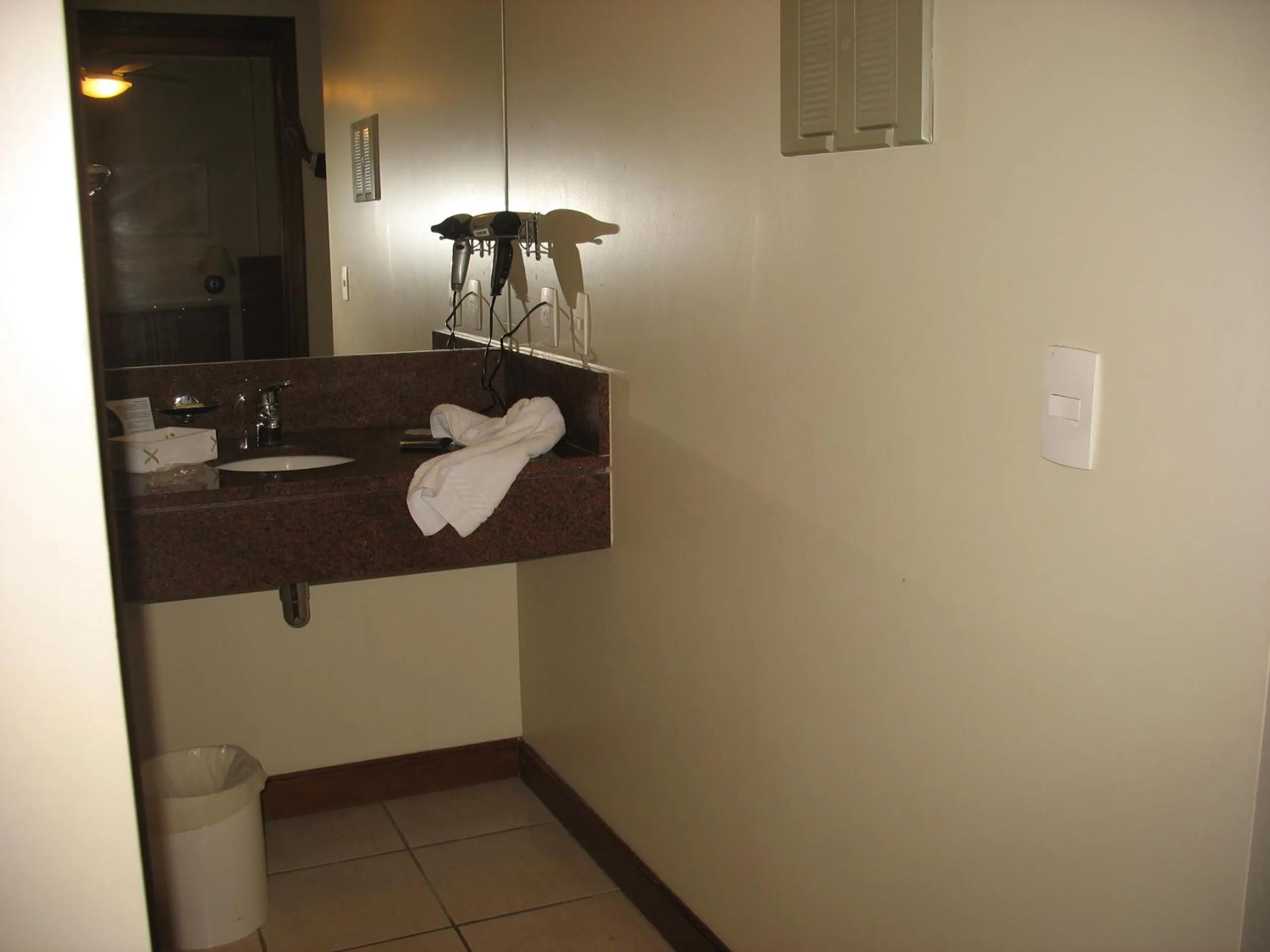 Bathroom in Flat em Gramado