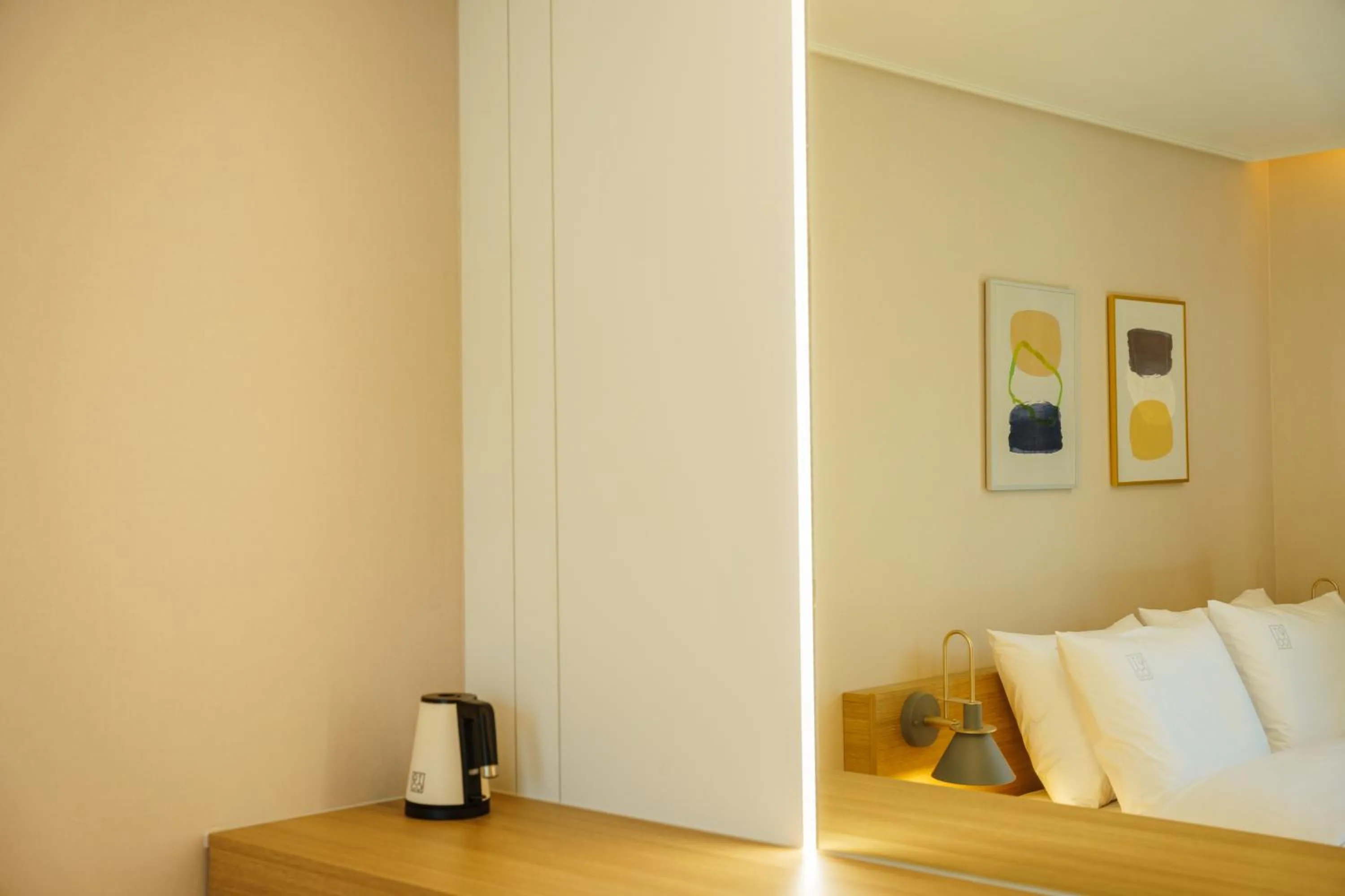 Coffee/tea facilities, Bed in Hotel Pico