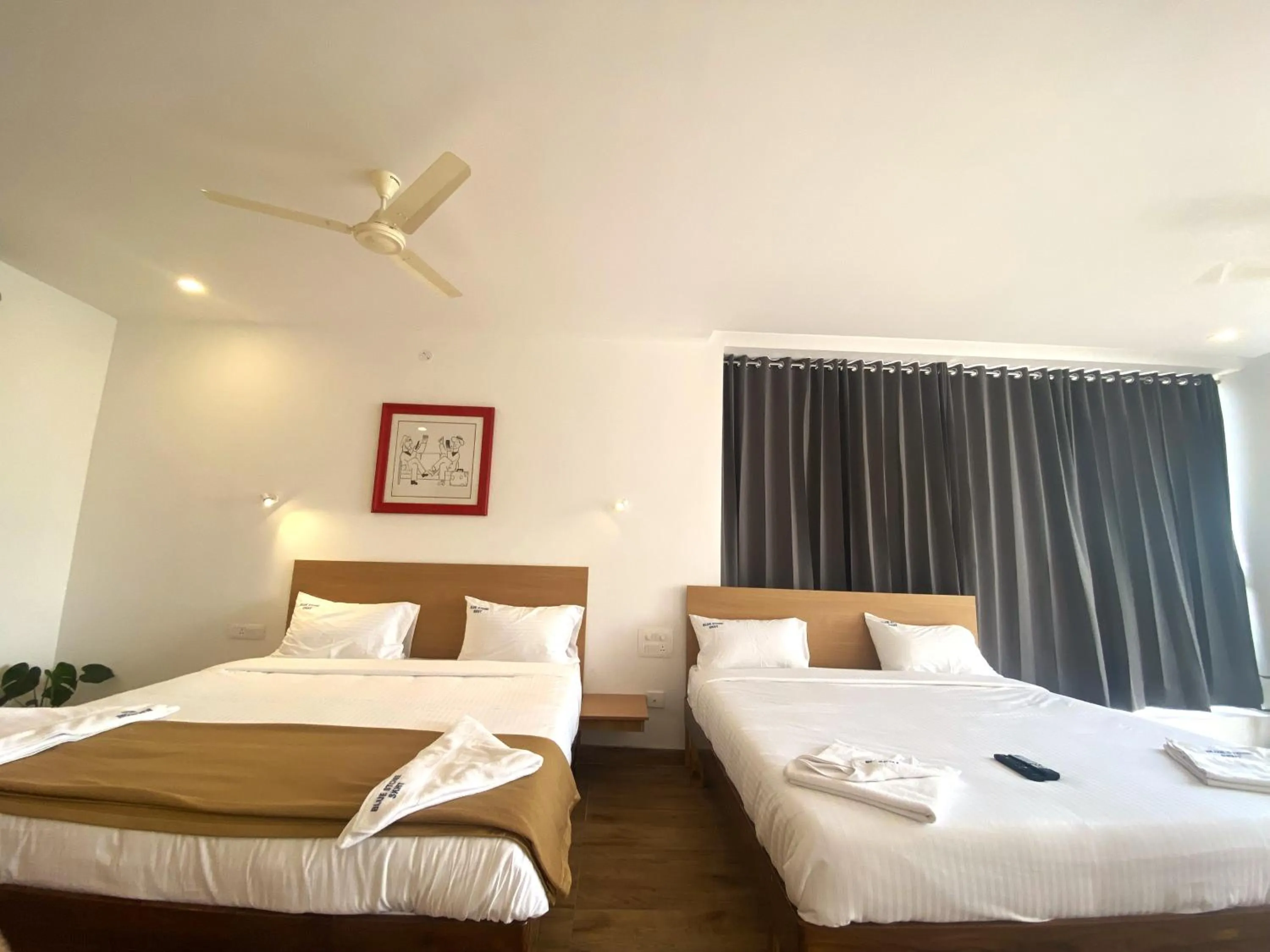 Photo of the whole room, Bed in Hotel Bluestone