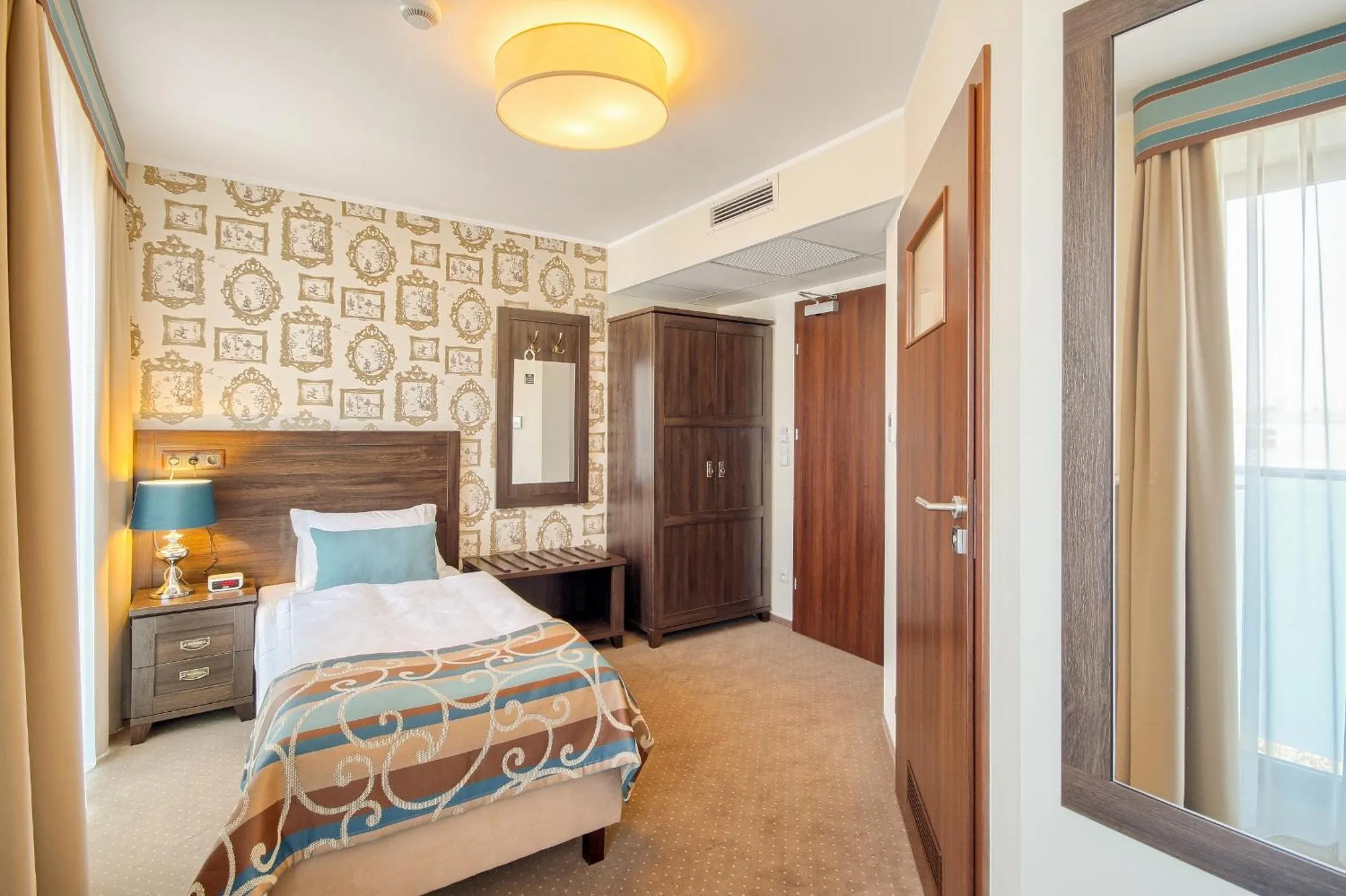 Bed in Hotel Opole Centrum