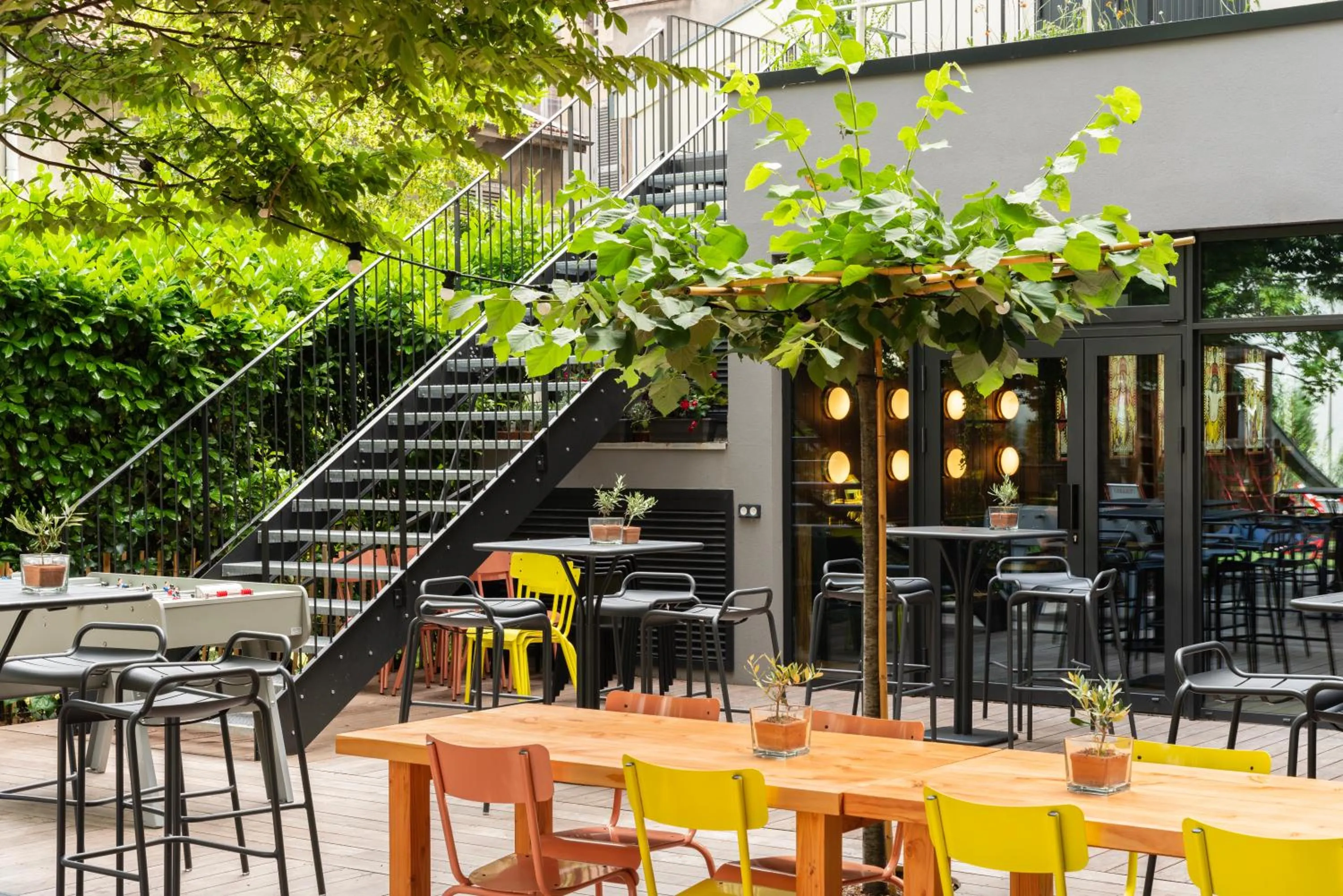 Patio in RockyPop Grenoble Hotel