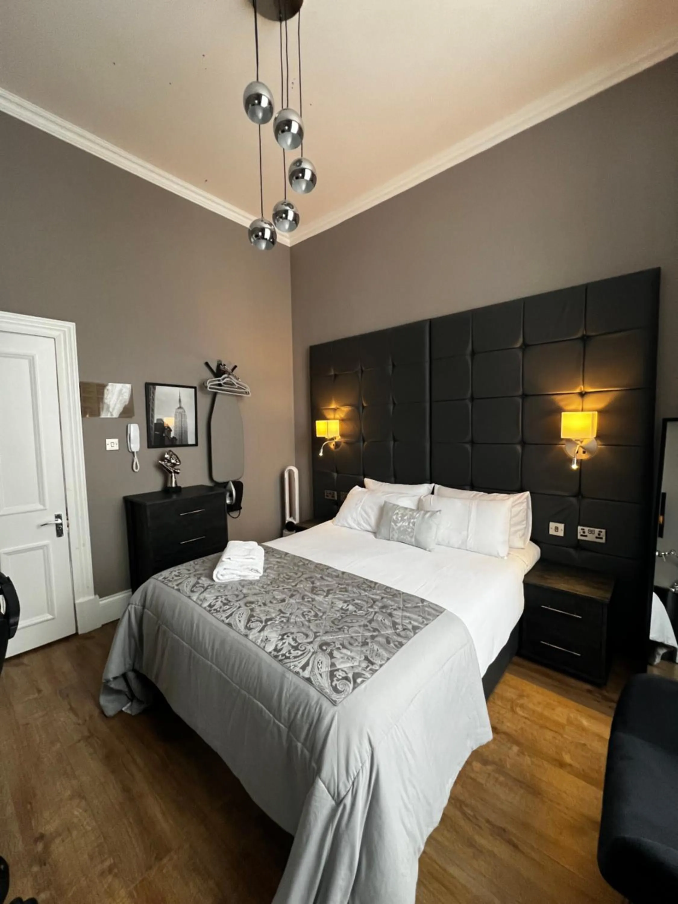 Bed in Amani Apartments - Glasgow City Centre