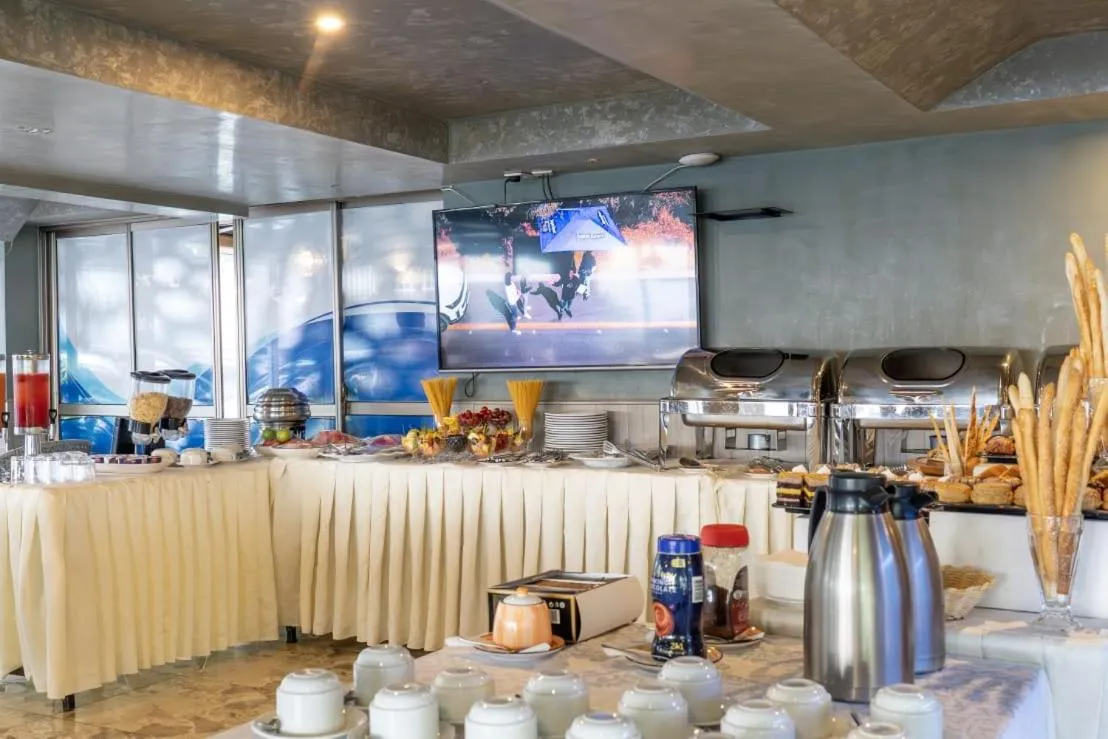 Food and drinks in Afro Park Hotel