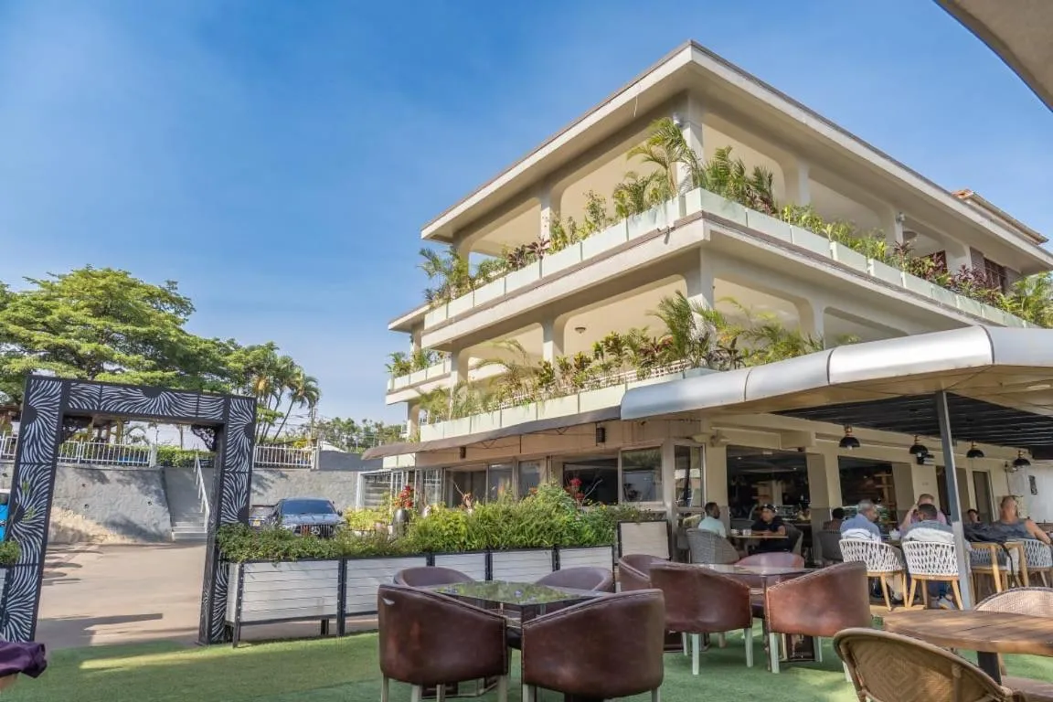 Garden in Afro Park Hotel