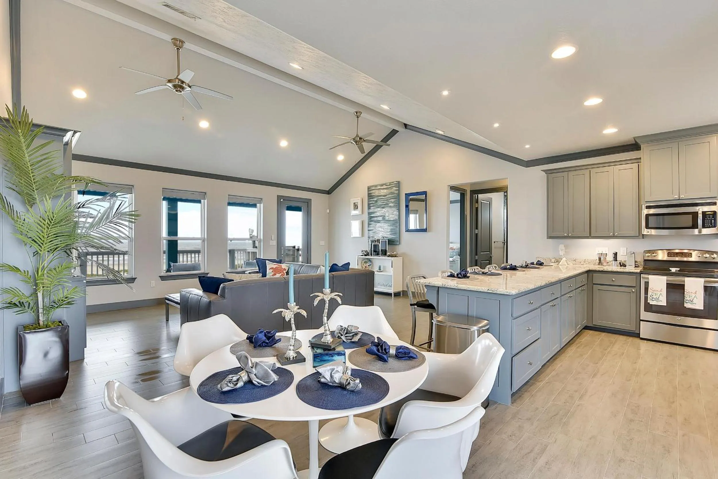 Property building in Honu Beachfront by Ryson Vacation Rentals