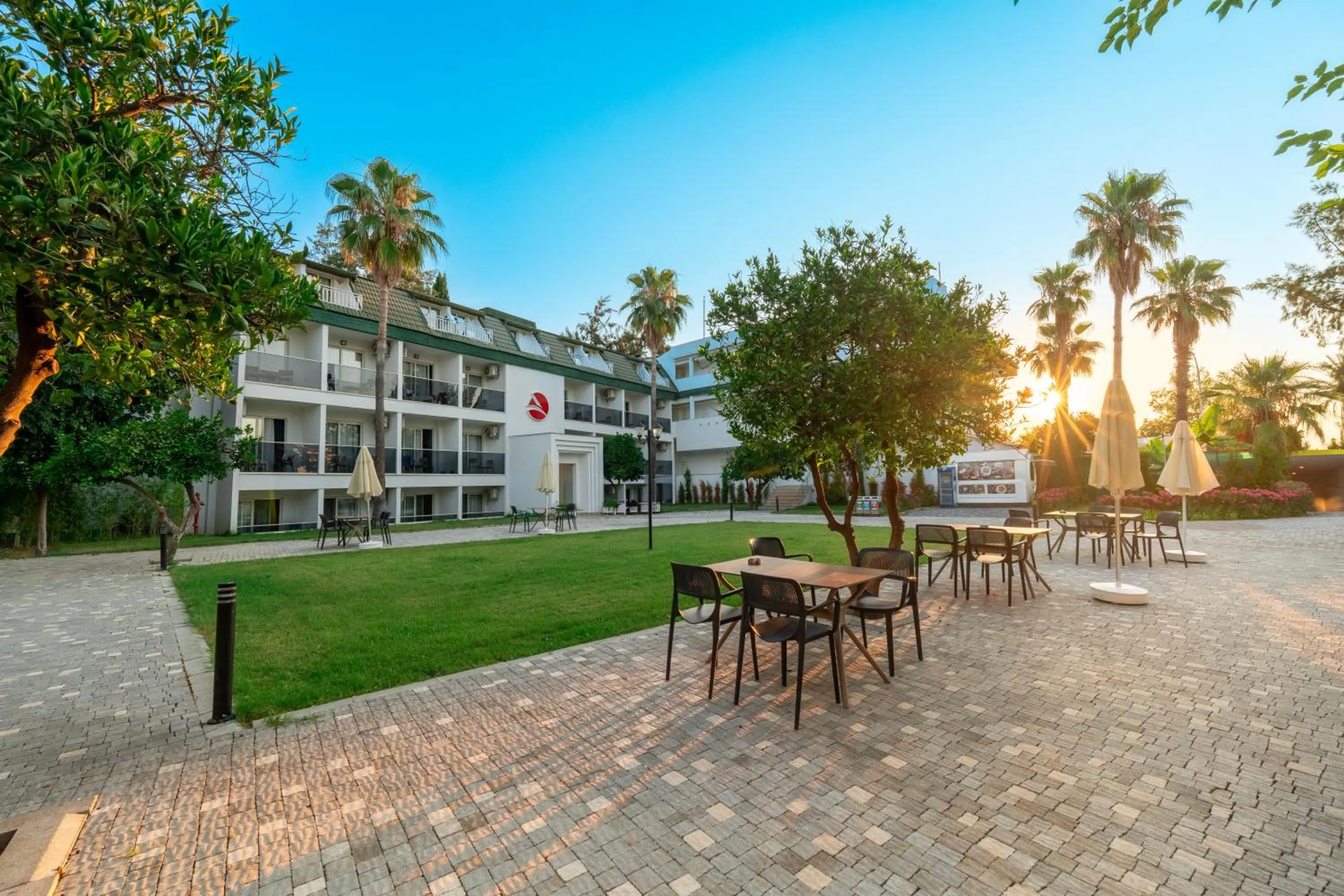 Property building in Armas Gul Beach