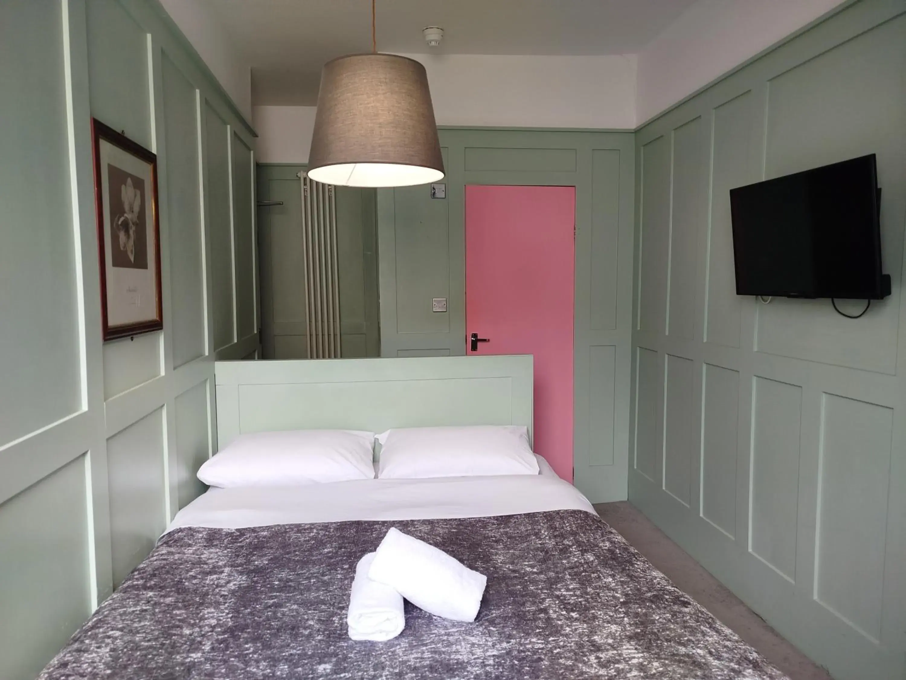 Double Room in The Willows Double Room in The Willows