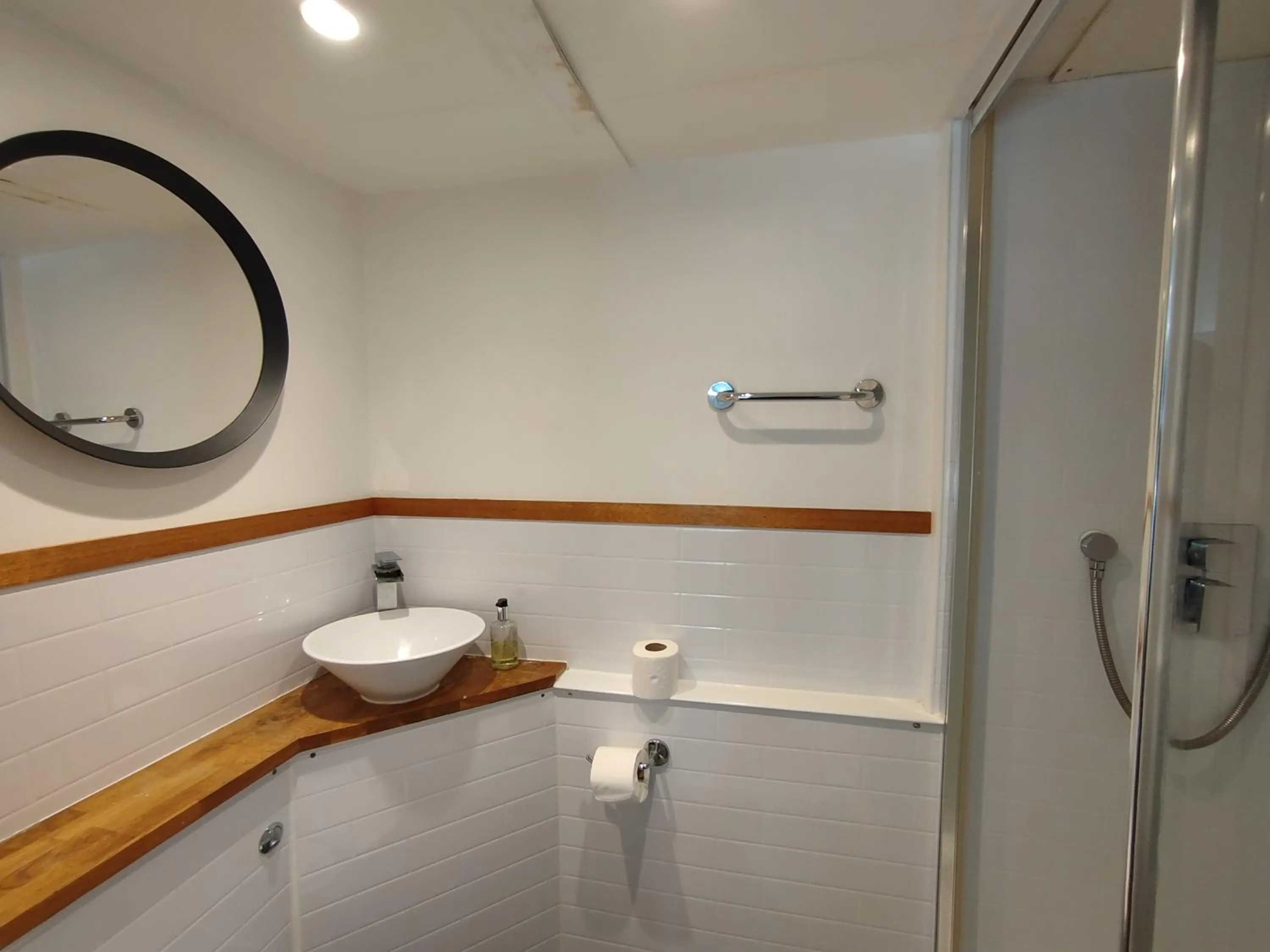 Shower in The Willows