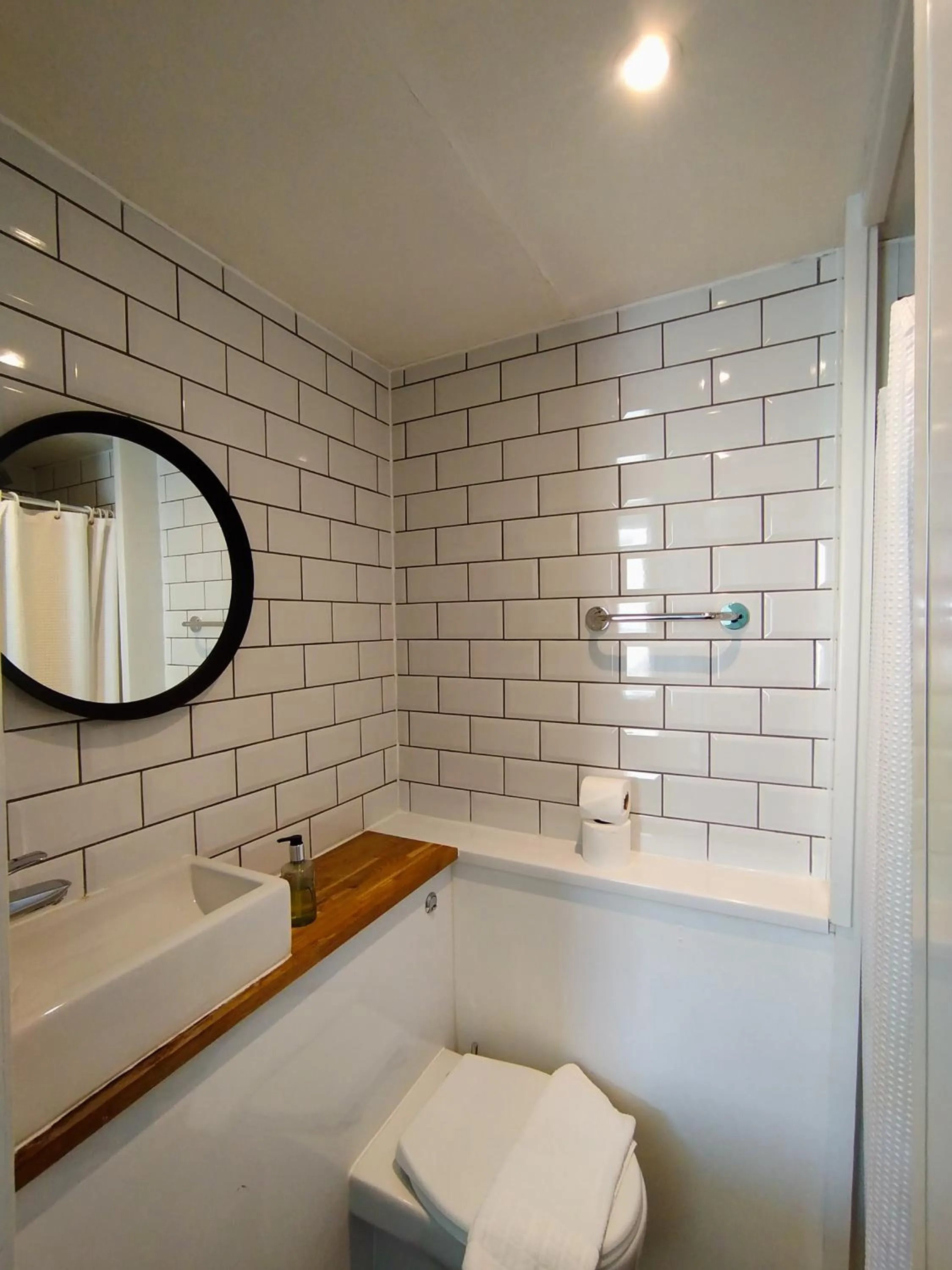 Shower in The Willows