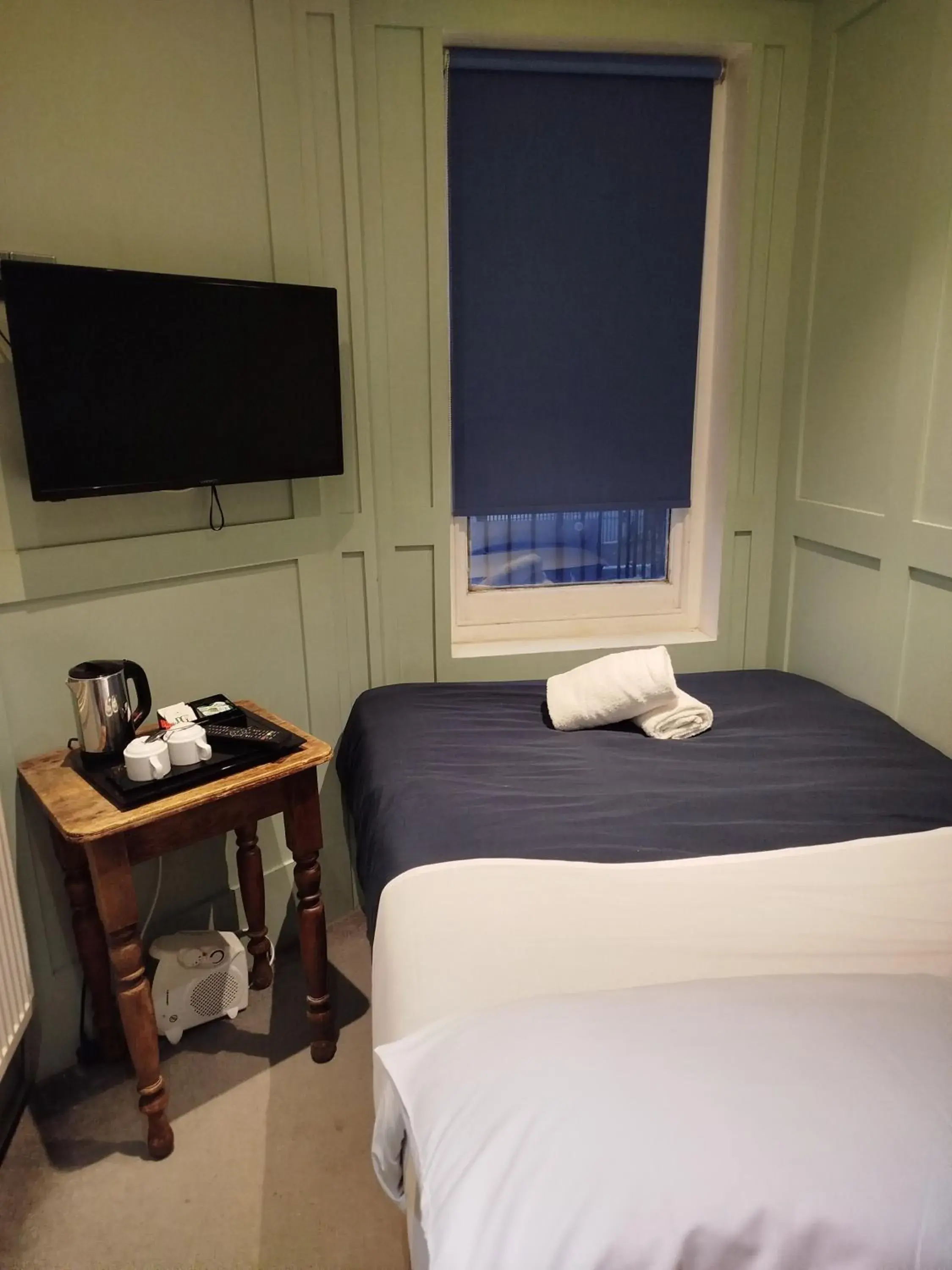 Single Room in The Willows Single Room in The Willows