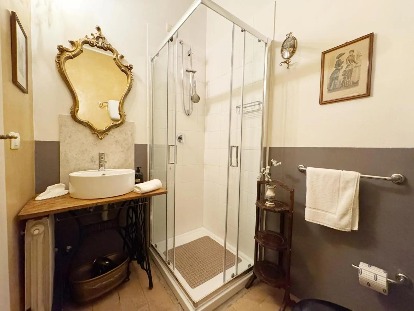 Bathroom in Mapepa Village apartments