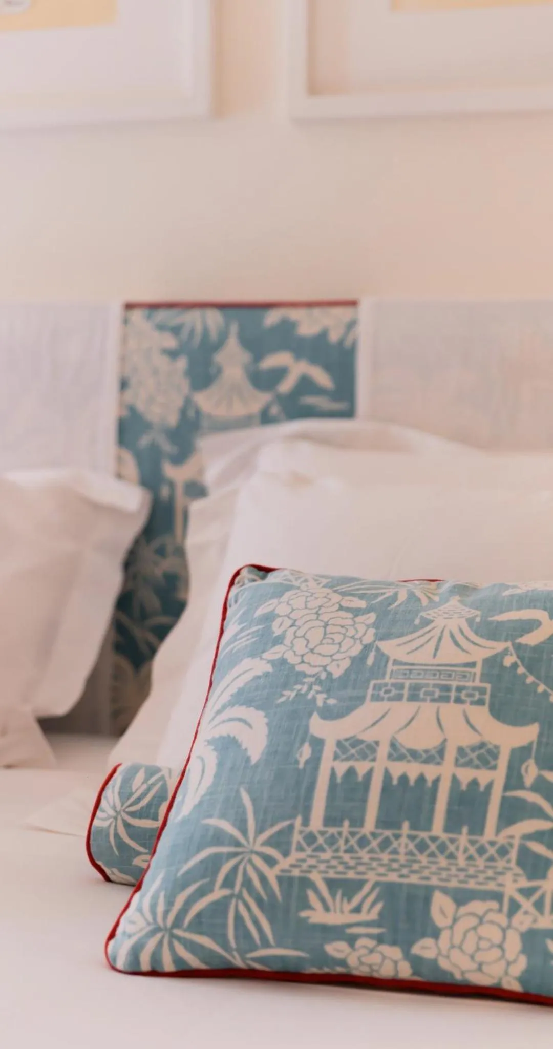 Decorative detail in California Park Hotel