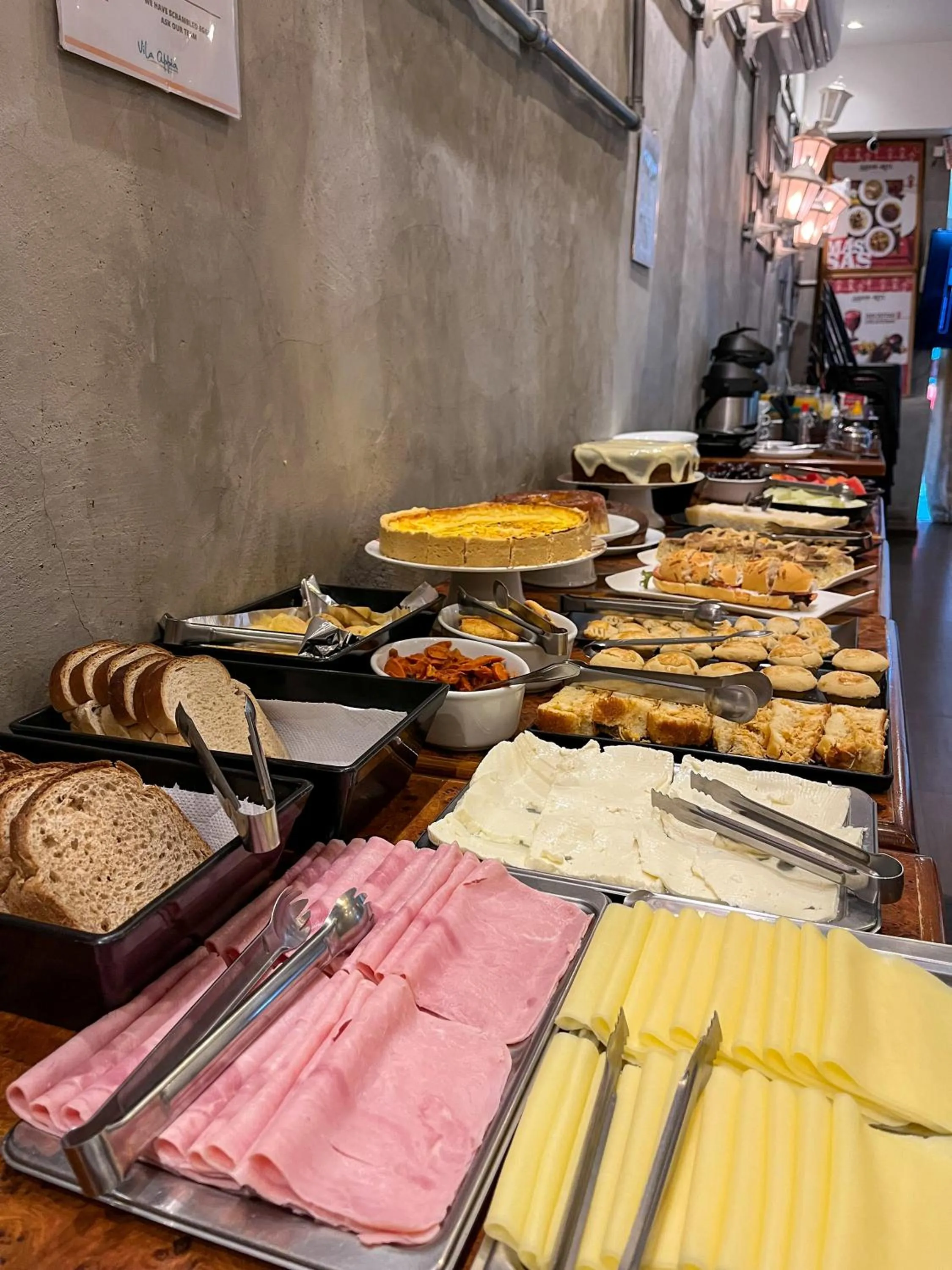 Restaurant/places to eat in Pousada Vila Appia