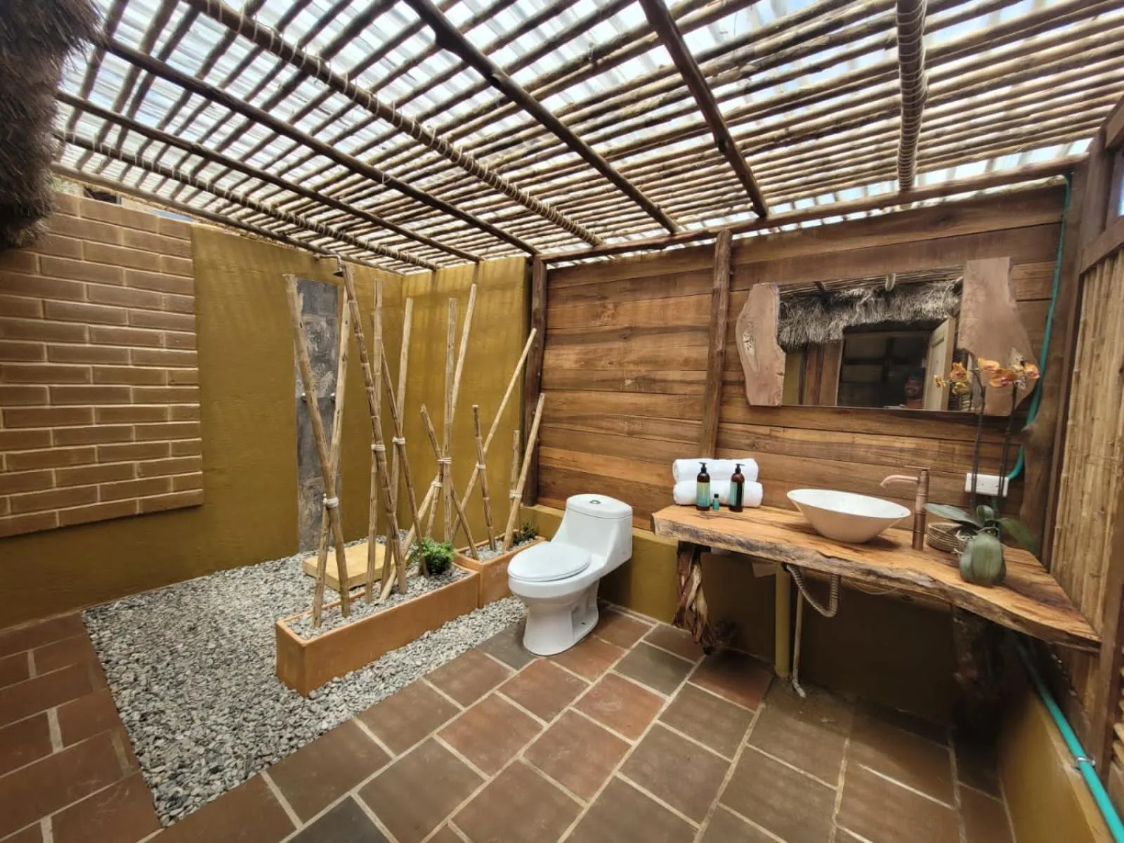 Shower in Hotel Cariguá