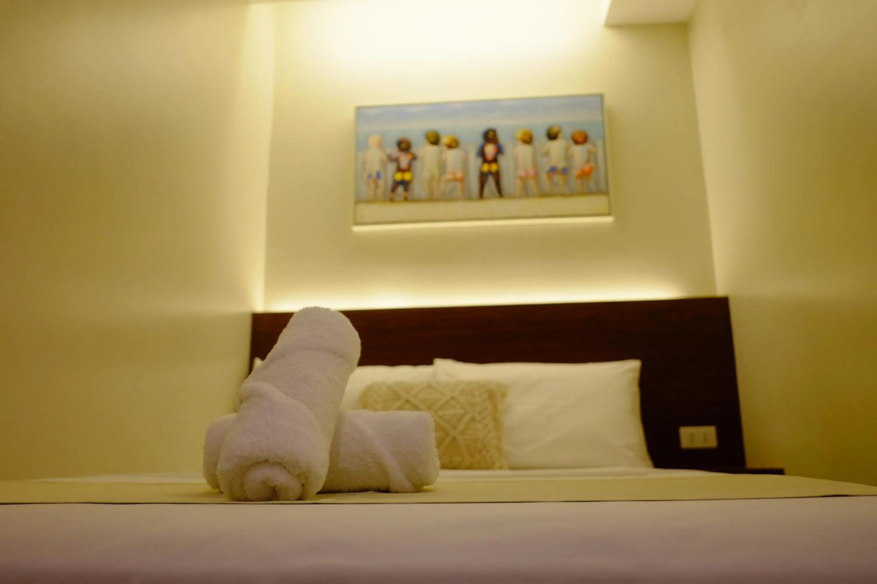 Bed in Hotel Simone Kalibo