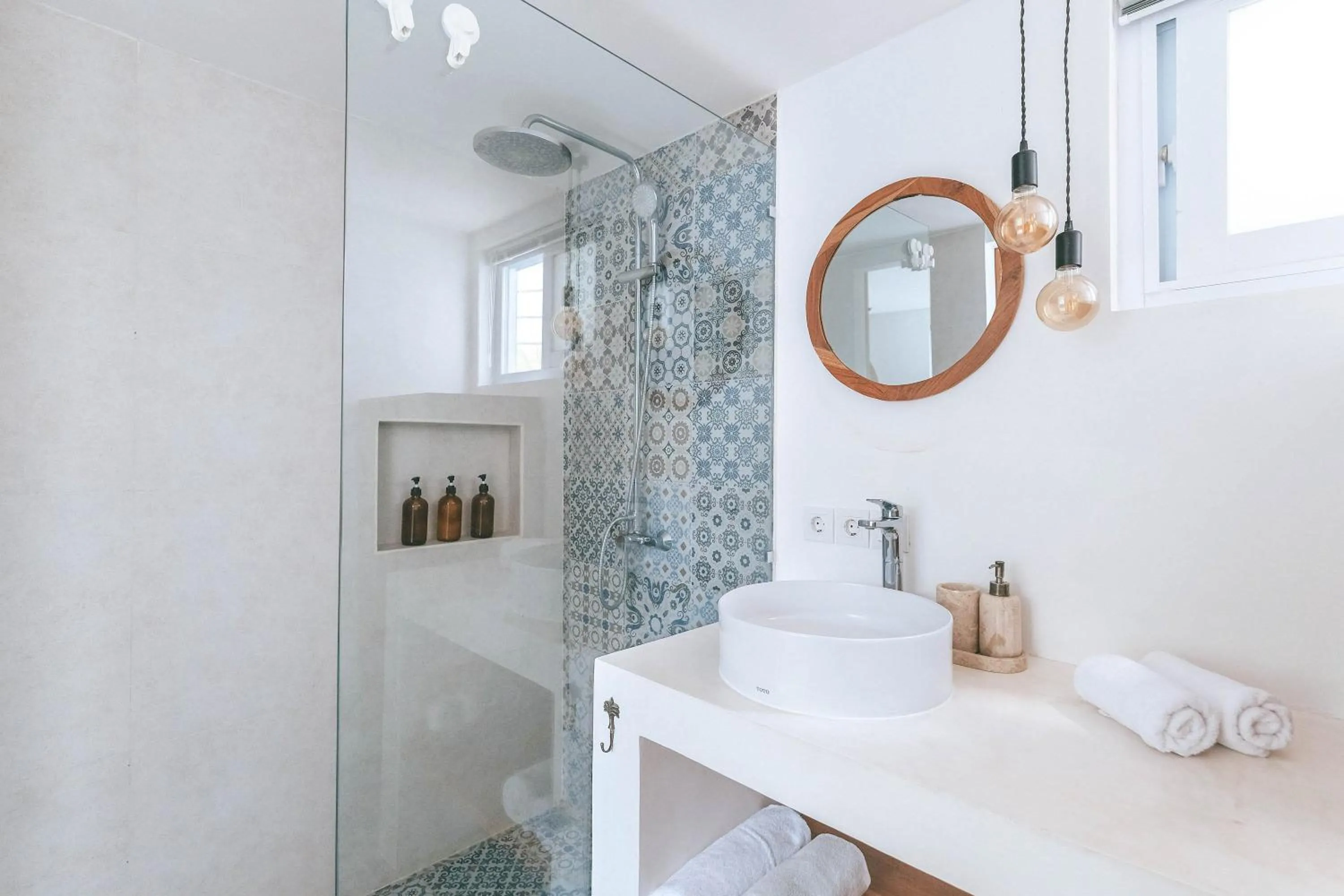 Shower in Sun & Moon Villa