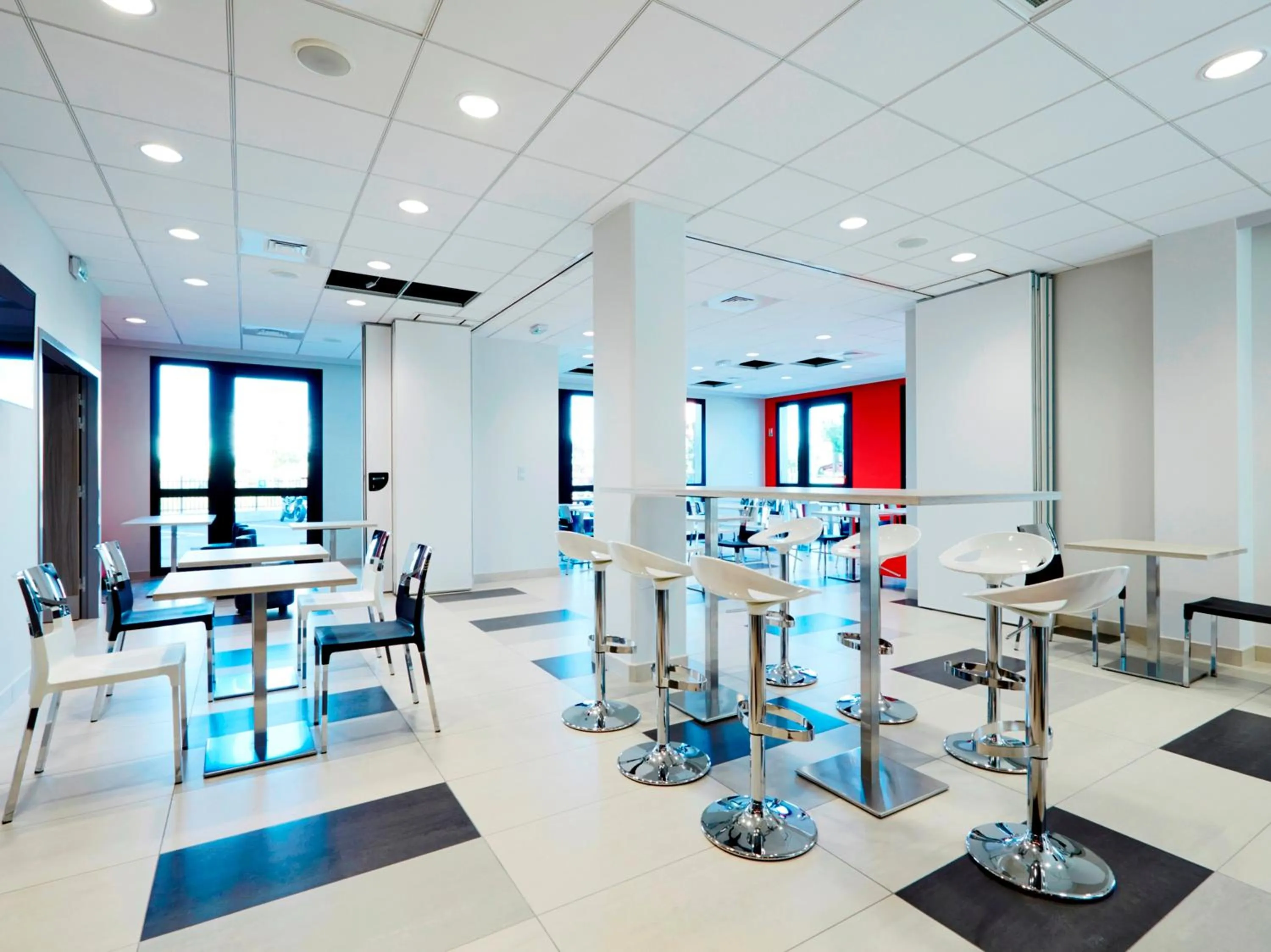 Restaurant/places to eat in Première Classe Lyon - Saint Priest Eurexpo