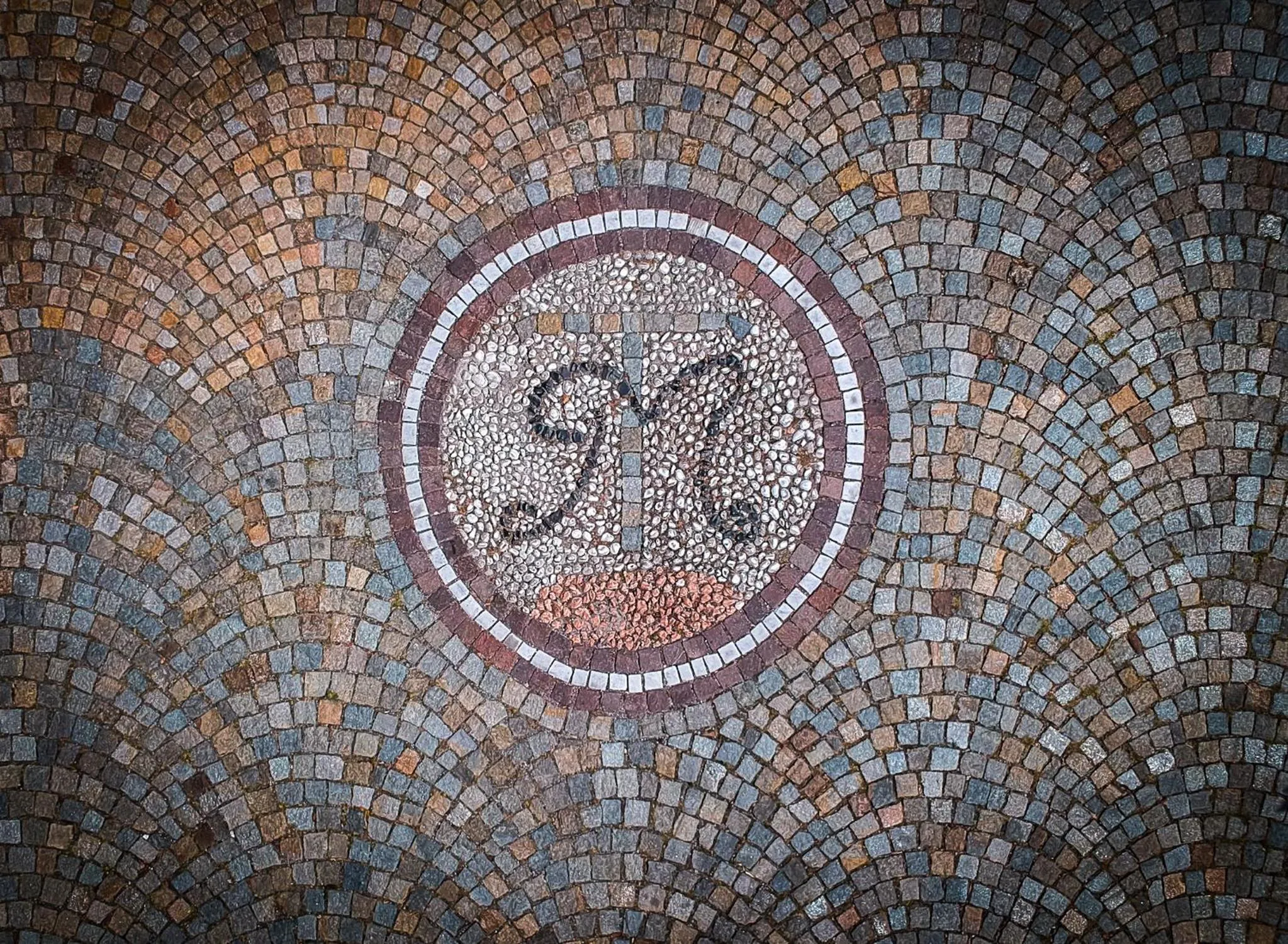 Decorative detail in Hotel Al Terra Di Mare