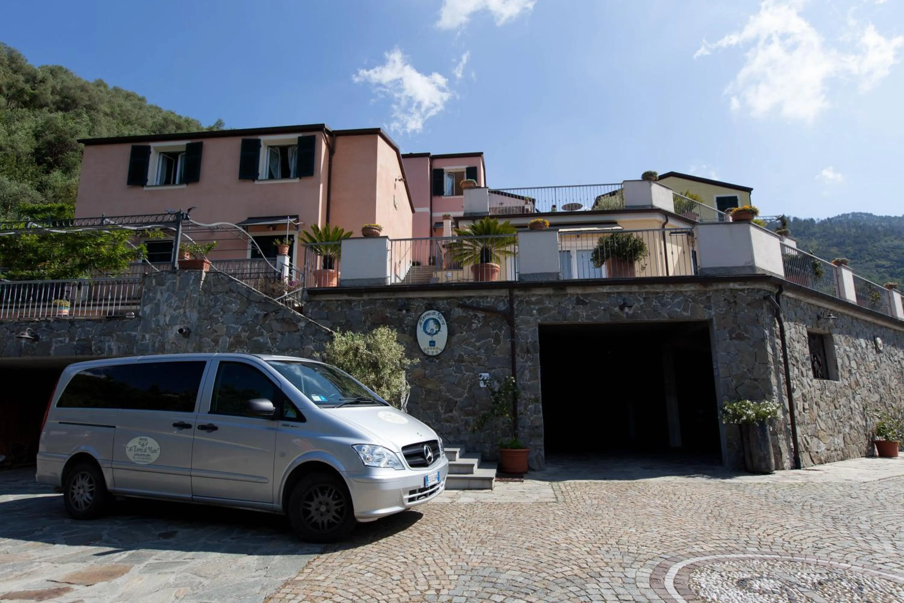Patio in Hotel Al Terra Di Mare