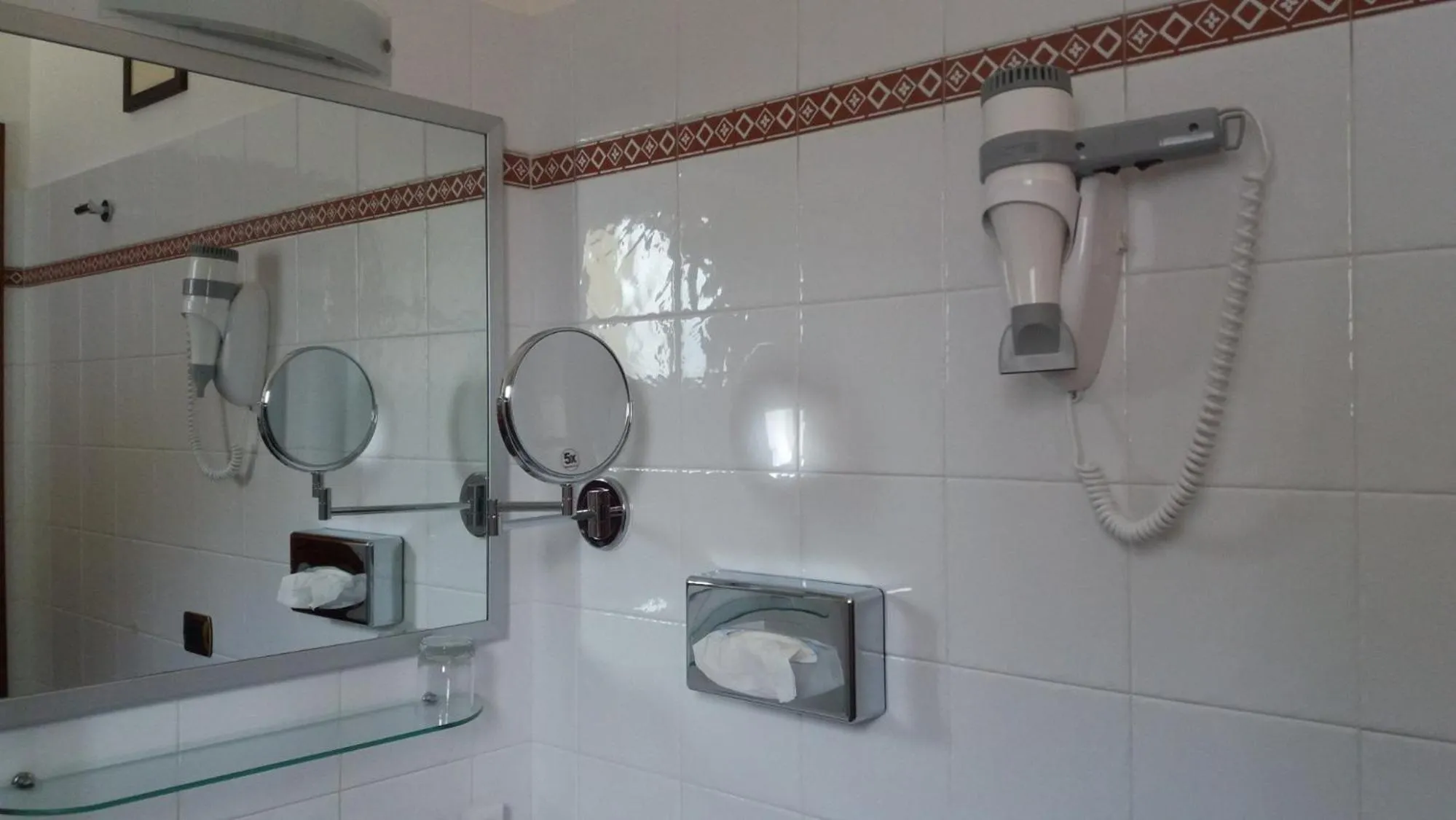 Bathroom in Hotel Al Terra Di Mare