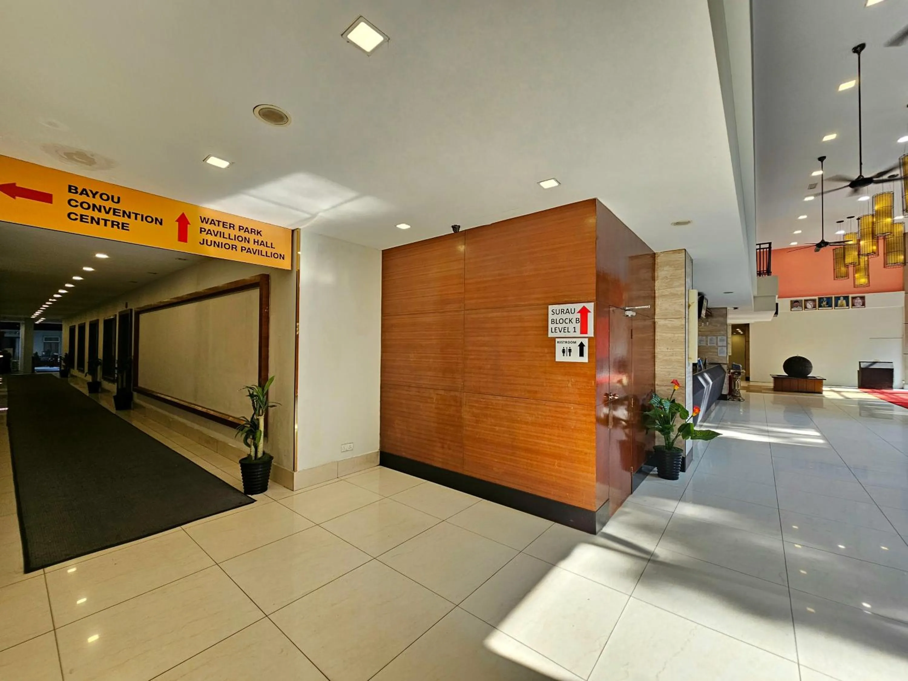 Lobby or reception in BY LG Water Themepark Suites Melaka By GGM