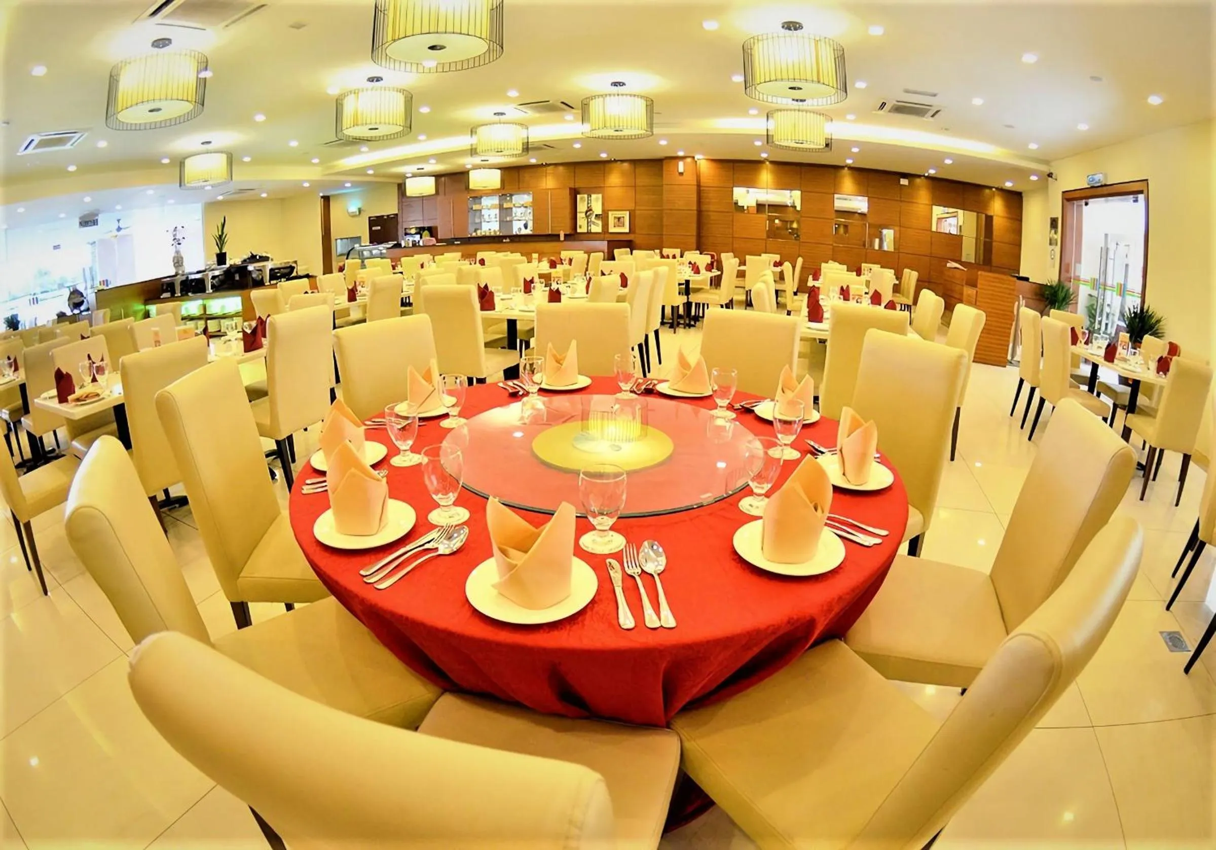 Restaurant/places to eat in BY LG Water Themepark Suites Melaka By GGM