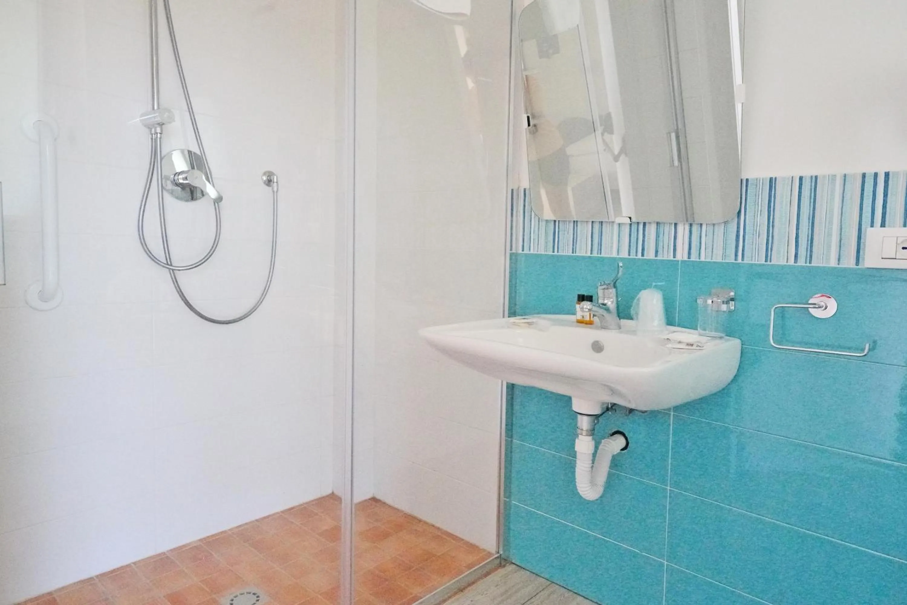 Bathroom in Perla Blu Tropea