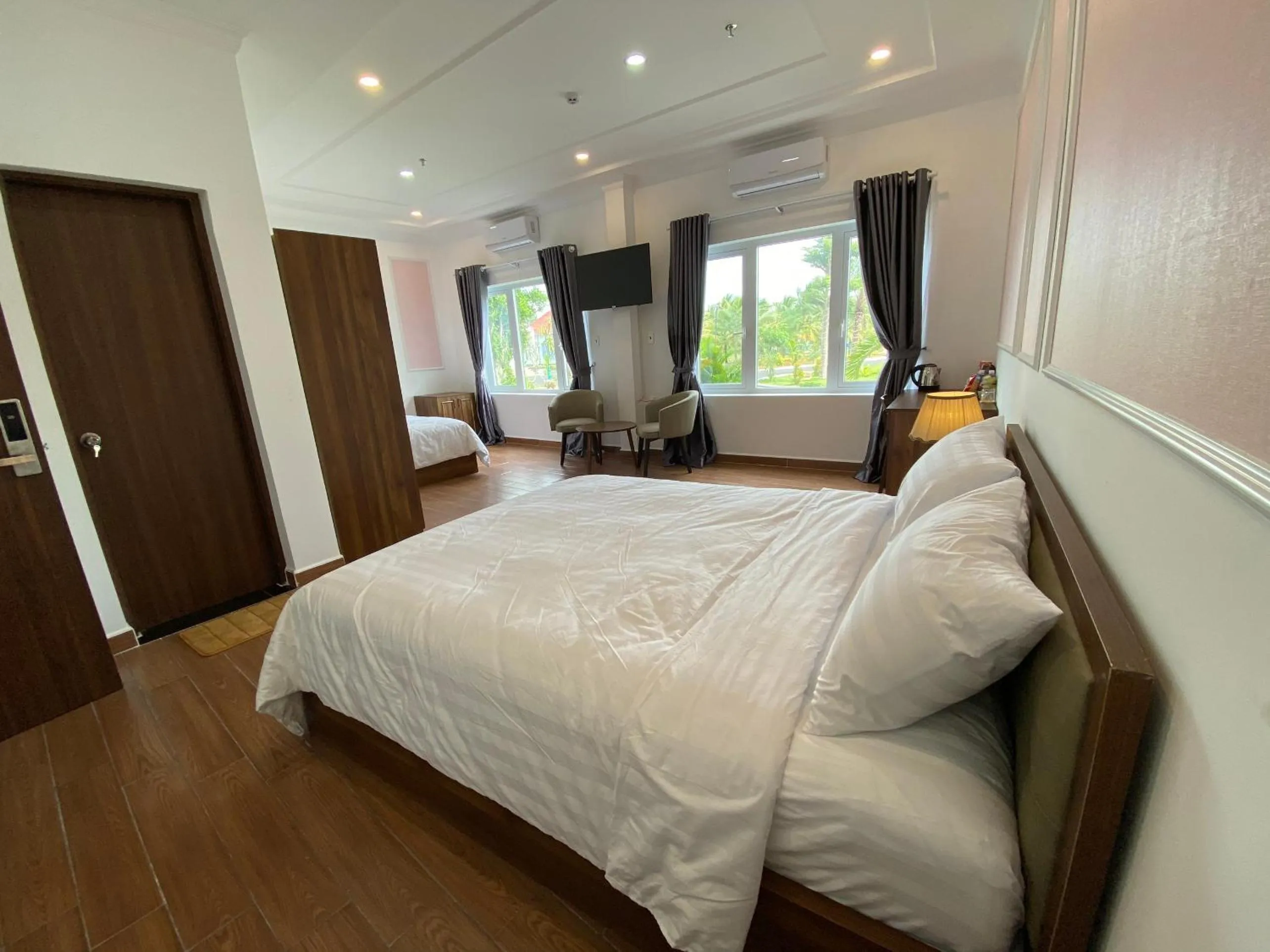 Photo of the whole room in Hodota Cam Bình Resort & Spa - Lagi Beach