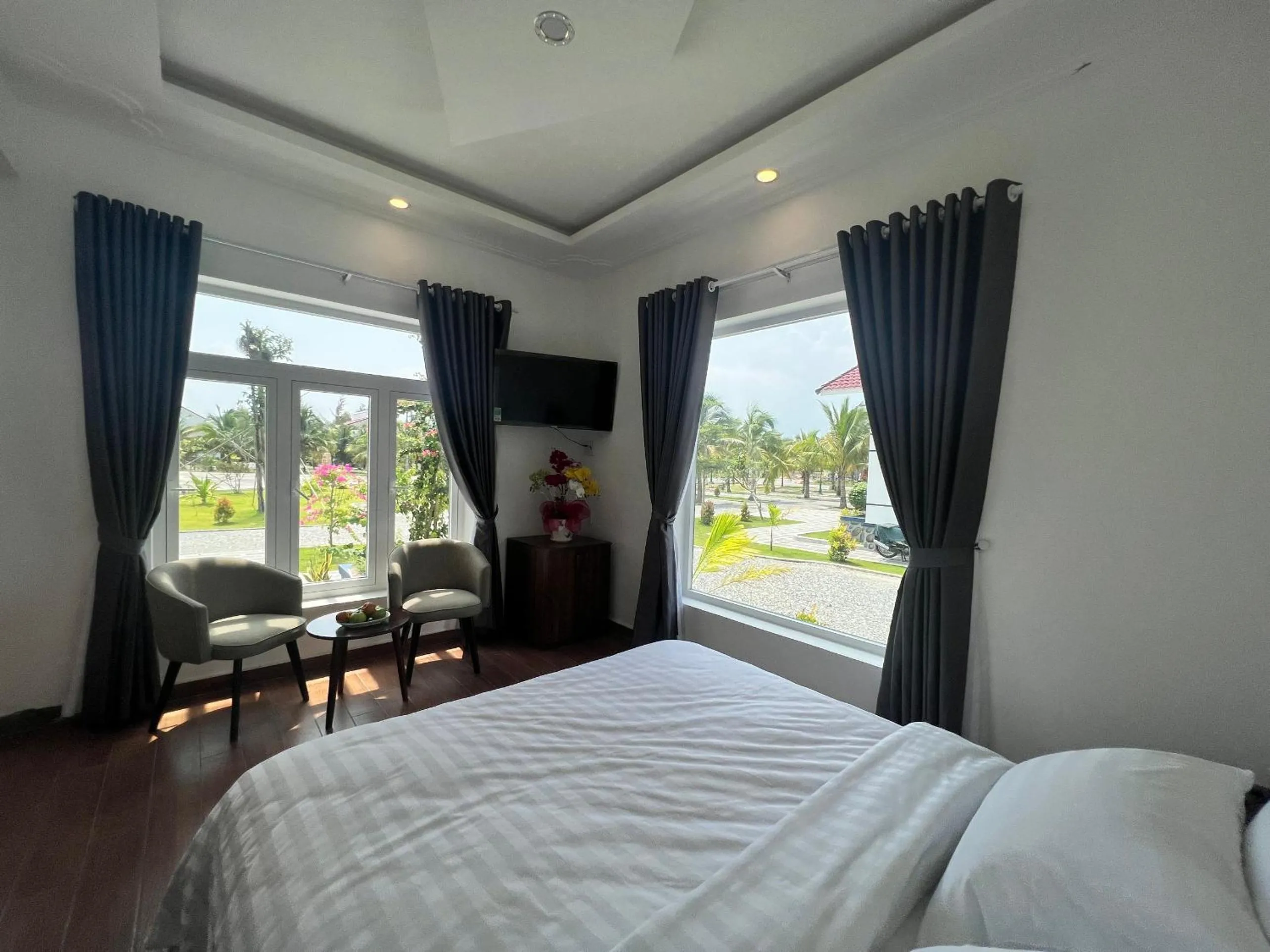 Photo of the whole room in Hodota Cam Bình Resort & Spa - Lagi Beach