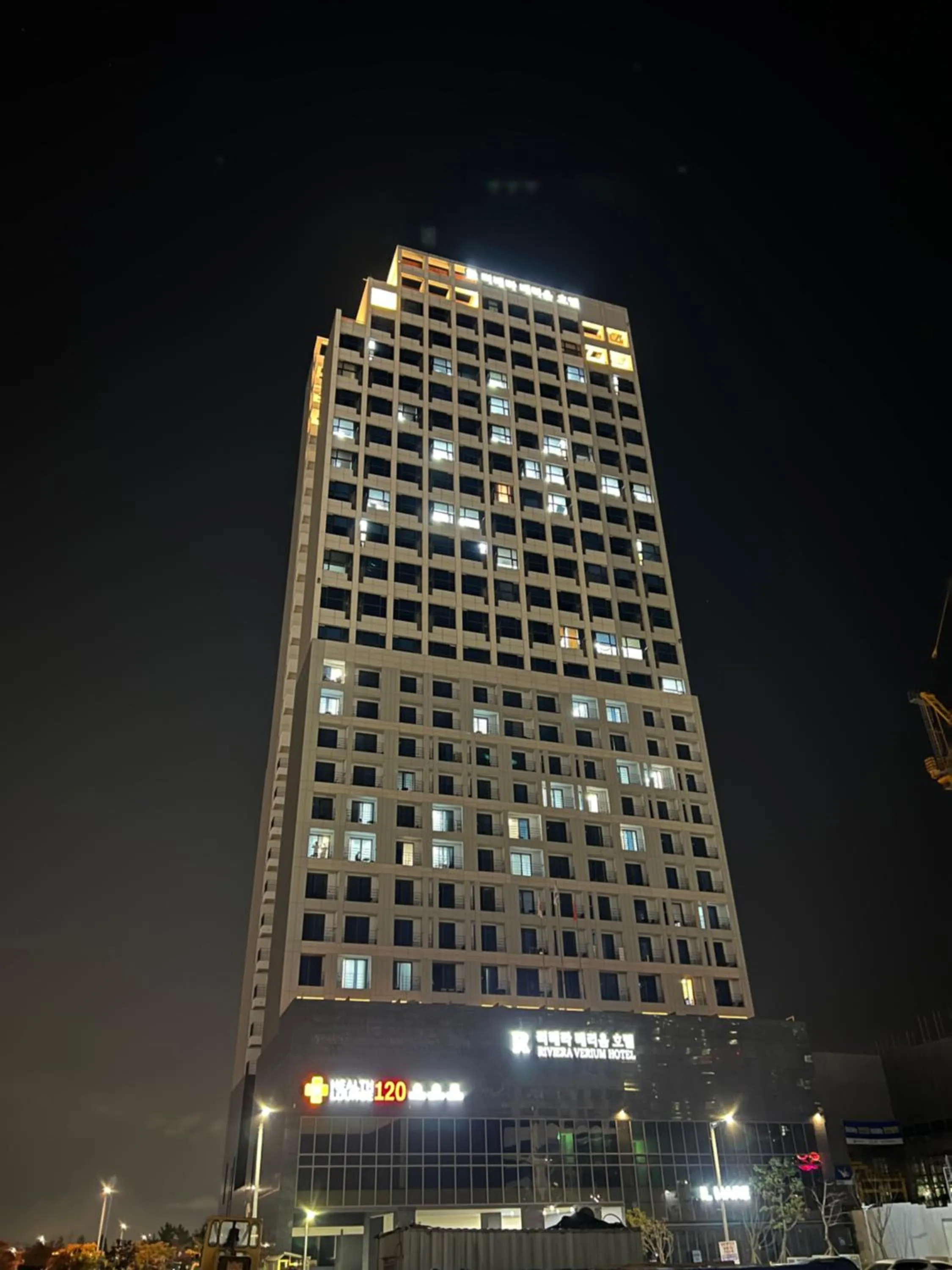 Property building in Incheon Rivieraverium Hotel