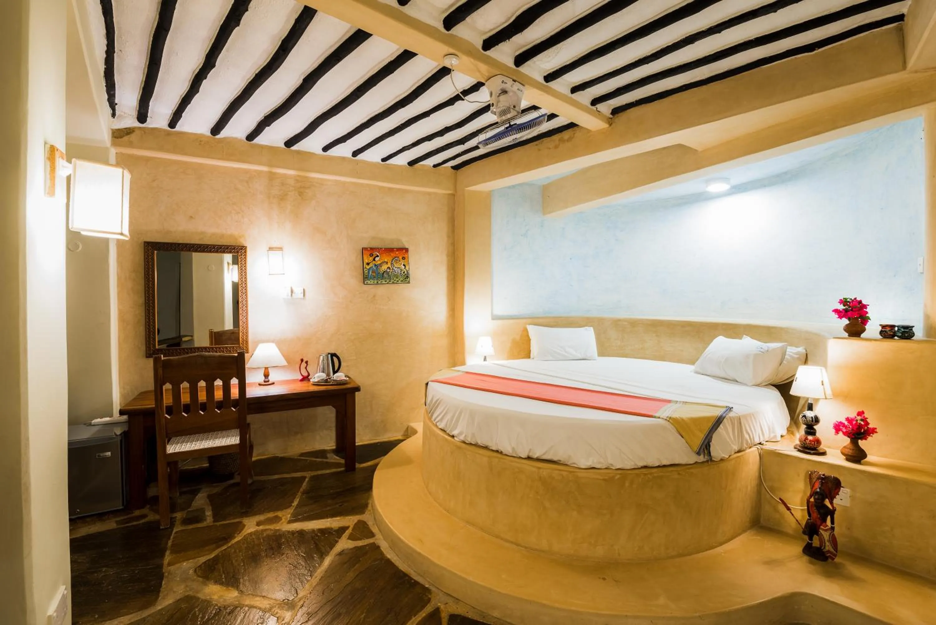 Bedroom, Bed in Blue Marlin Beach Hotel