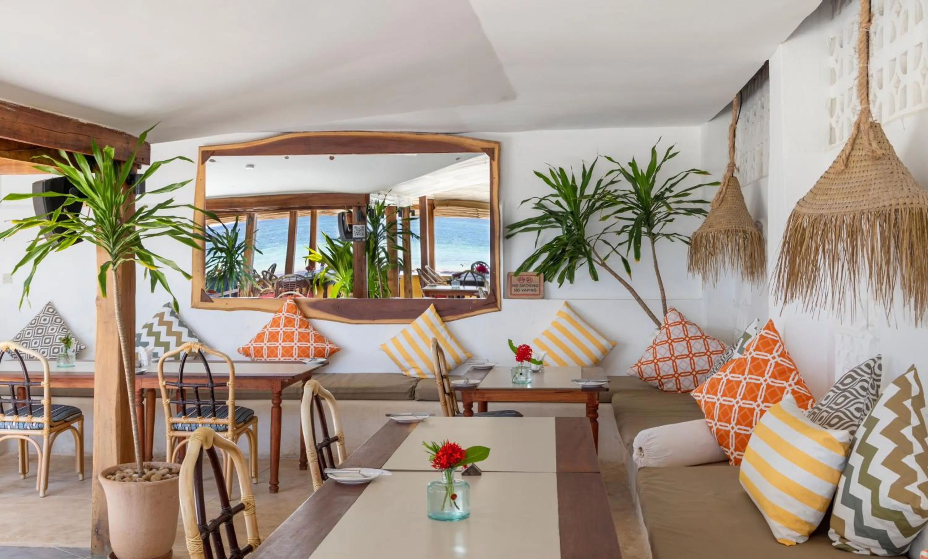Restaurant/places to eat in Blue Marlin Beach Hotel