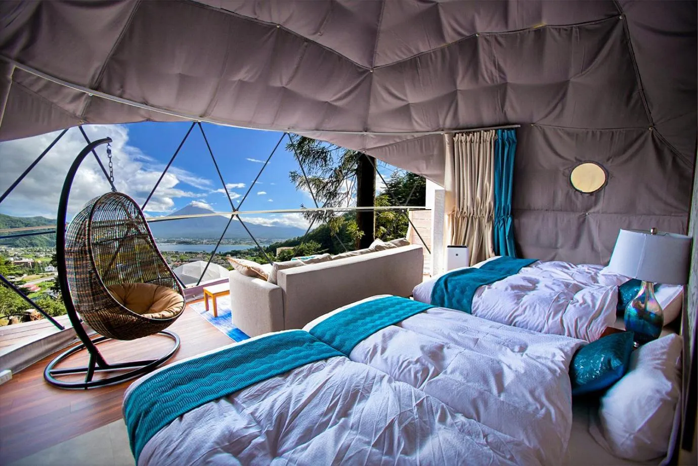 Bed in Mt.Fujiグランピングテラス　嶺乃華