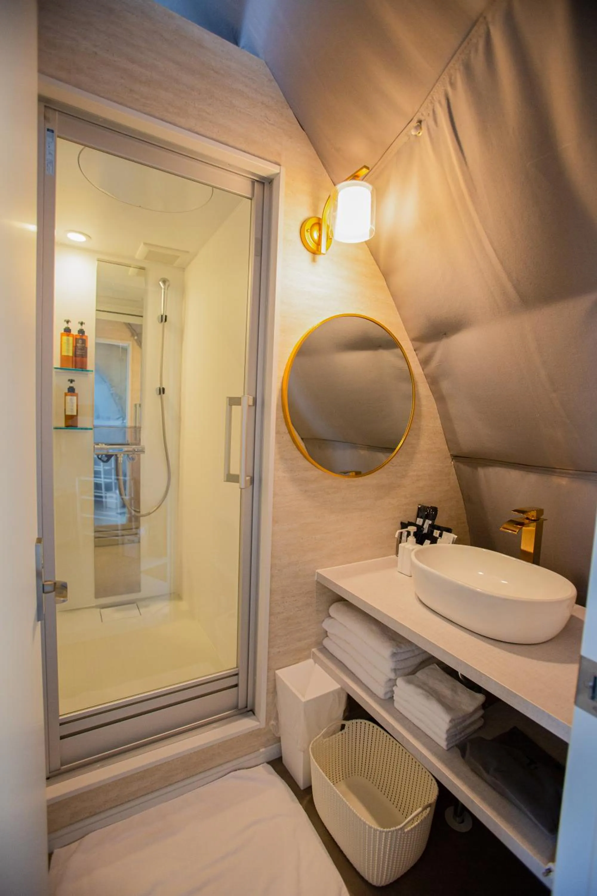 Shower in Mt.Fujiグランピングテラス　嶺乃華