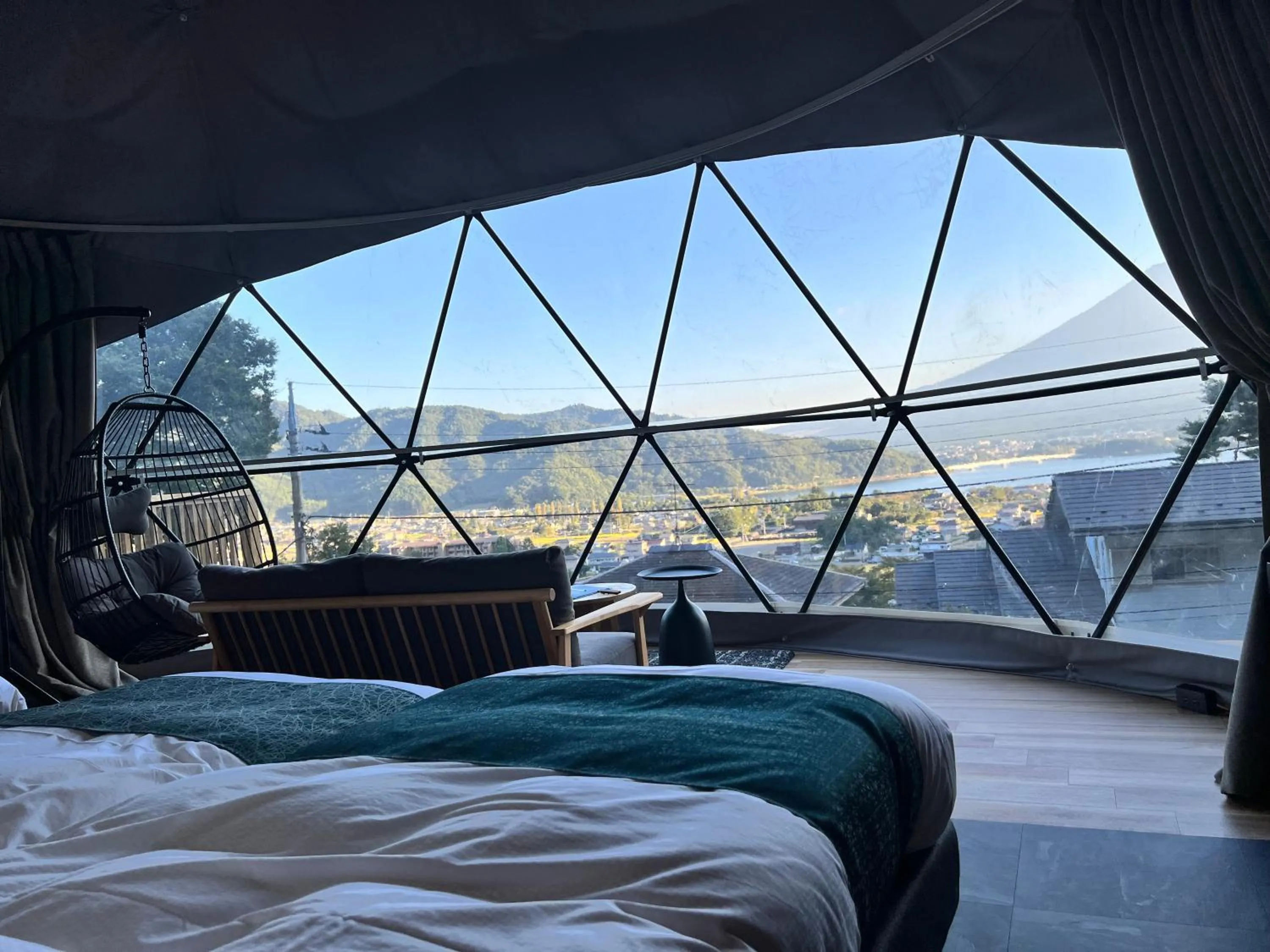 Mountain view, Bed in Mt.Fujiグランピングテラス　嶺乃華