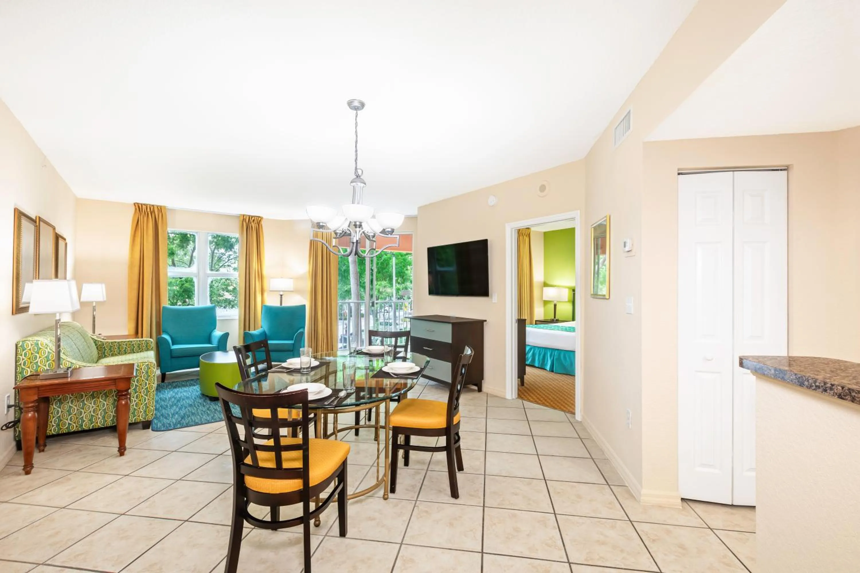 Dining area in Vacation Village at Weston, Fort Lauderdale
