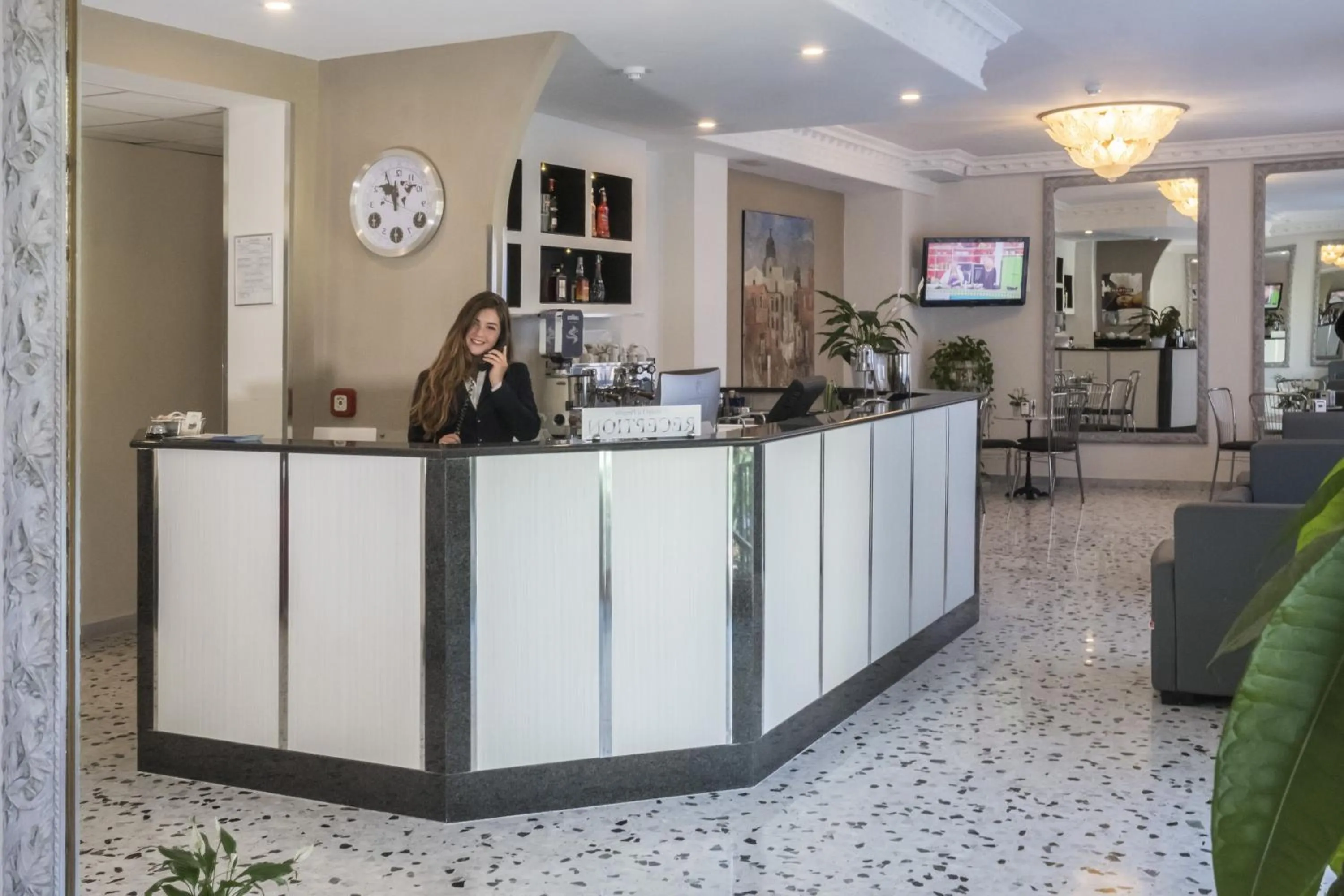 Lobby or reception in Hotel La Pergola