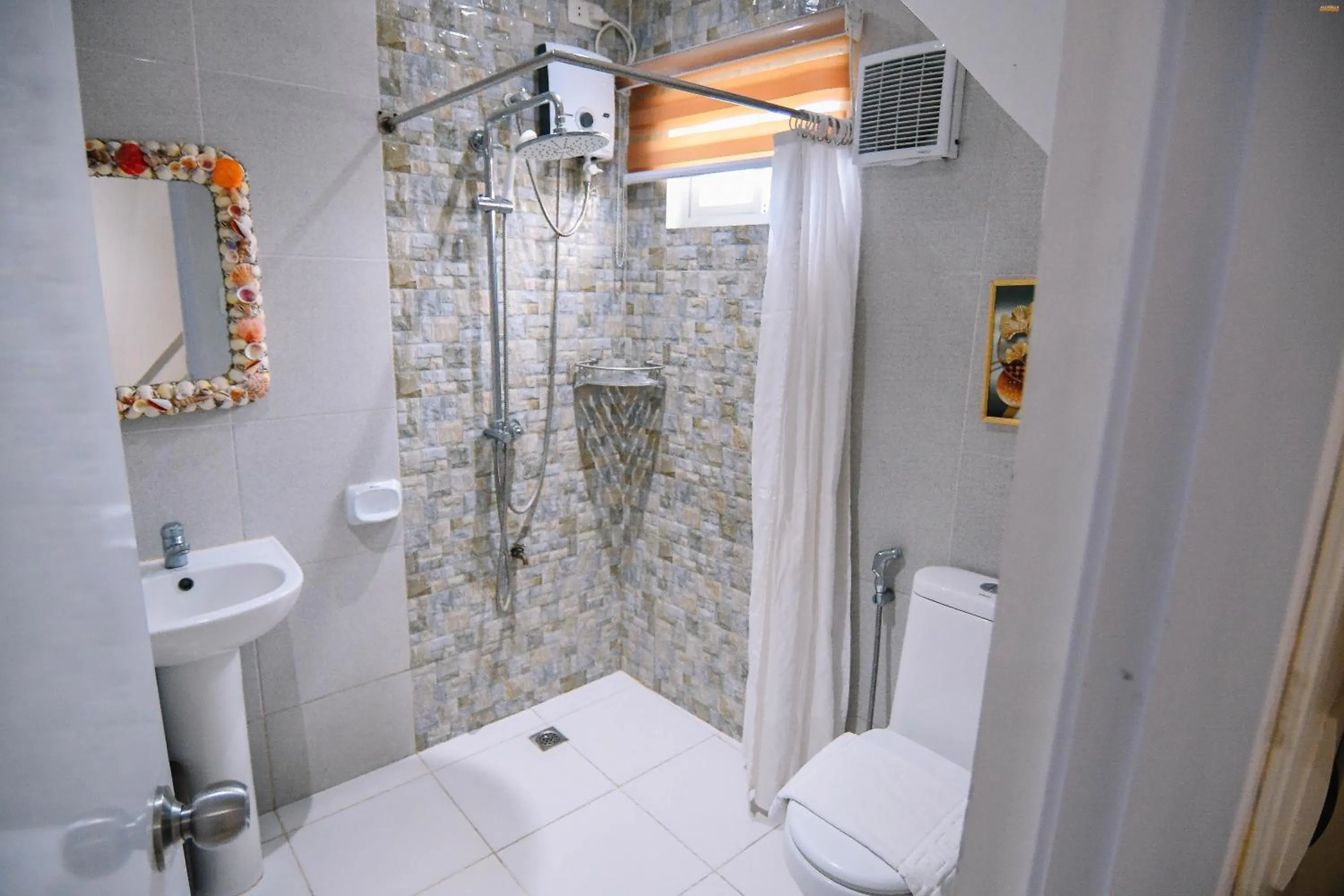 Villa Excellance Beach and Wave Pool Resort