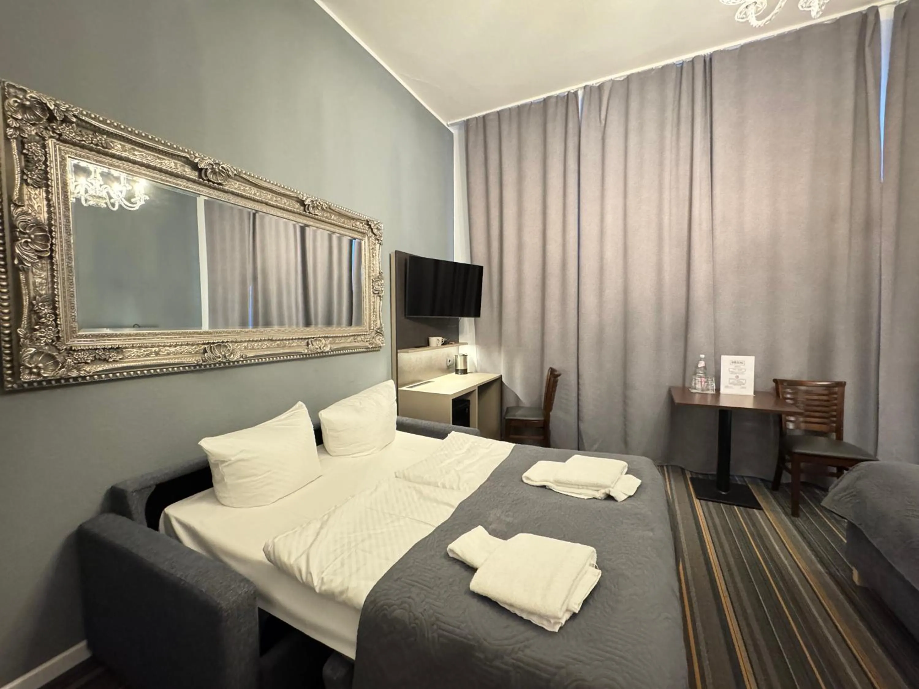 Bed in Hotel Bregenz