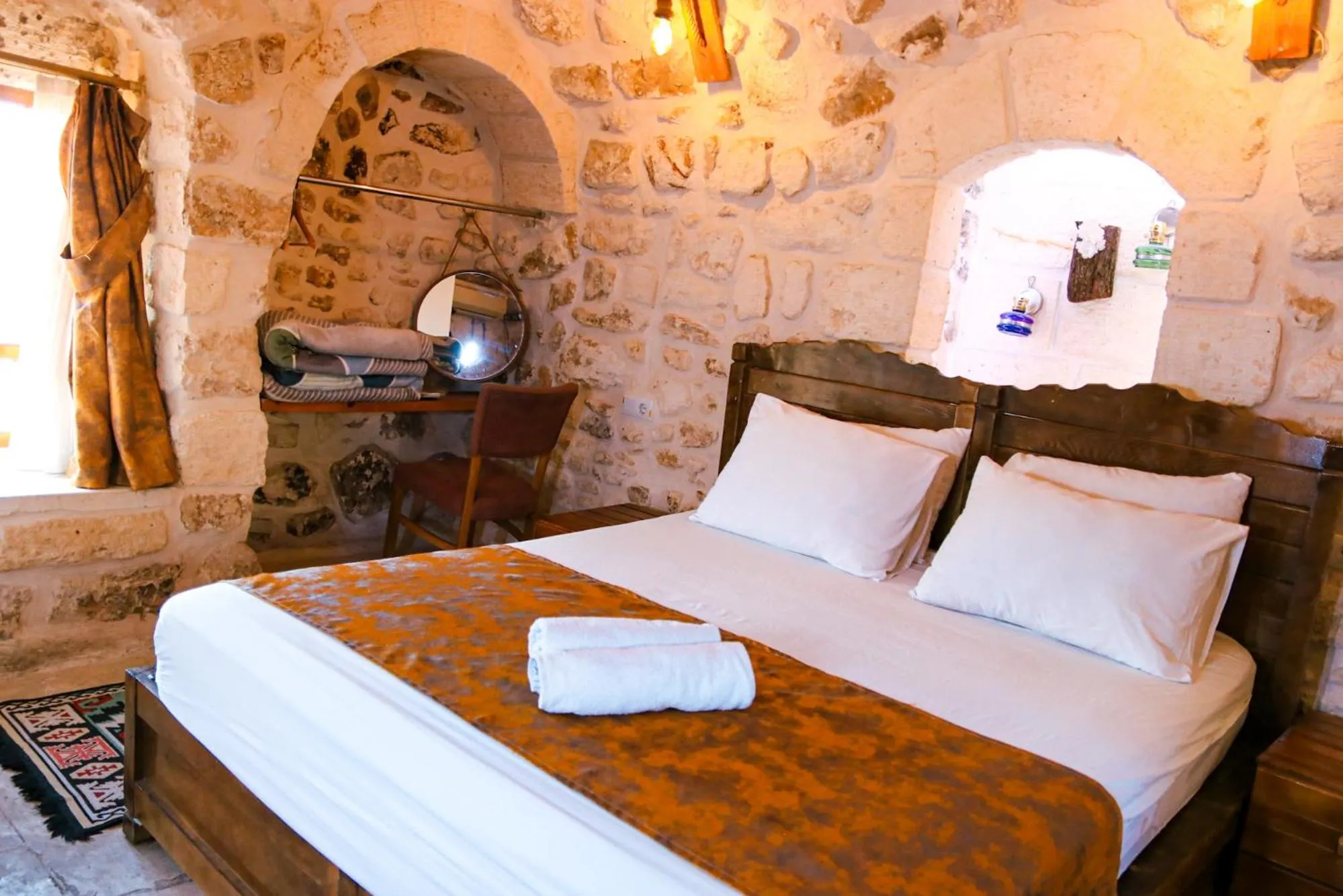 Photo of the whole room, Bed in Mons Masius Hotel Teras