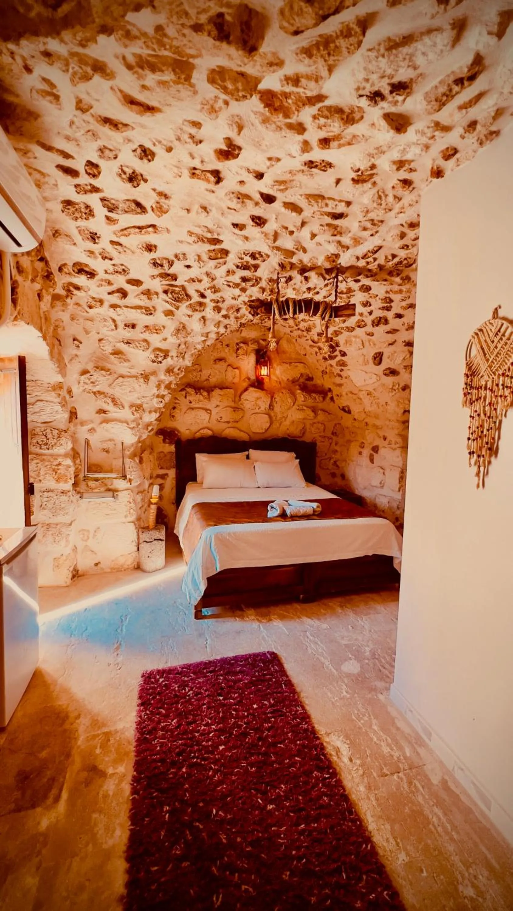 Photo of the whole room, Bed in Mons Masius Hotel Teras