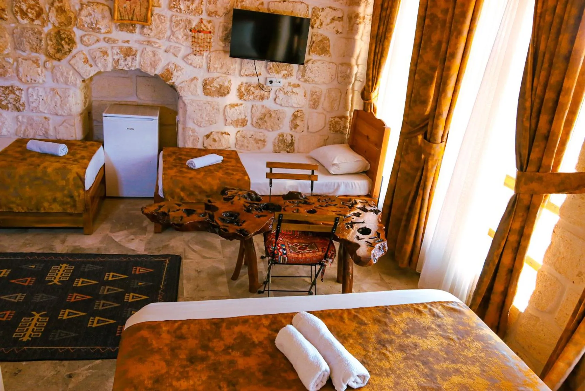 Photo of the whole room in Mons Masius Hotel Teras