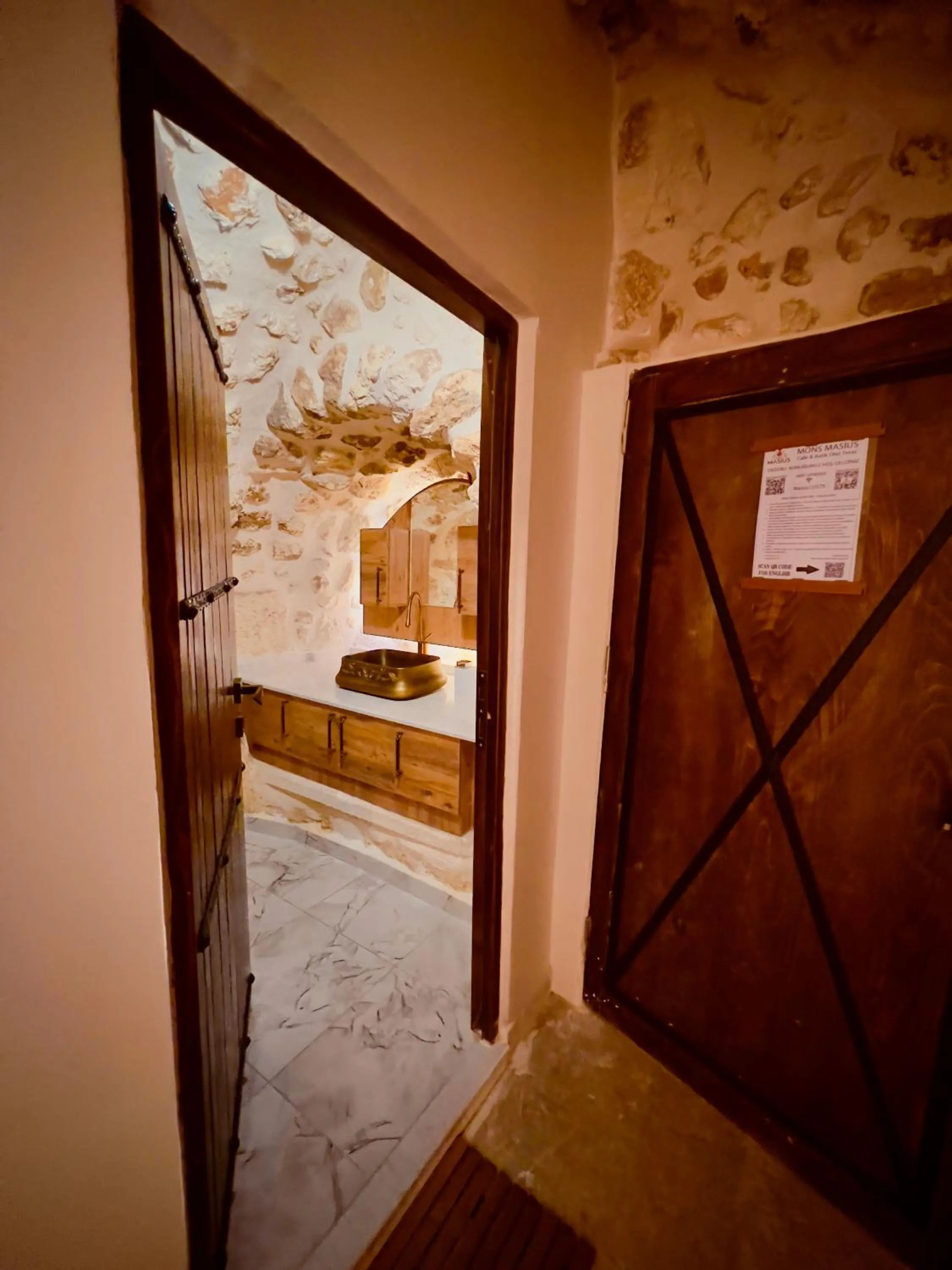 Bathroom in Mons Masius Hotel Teras