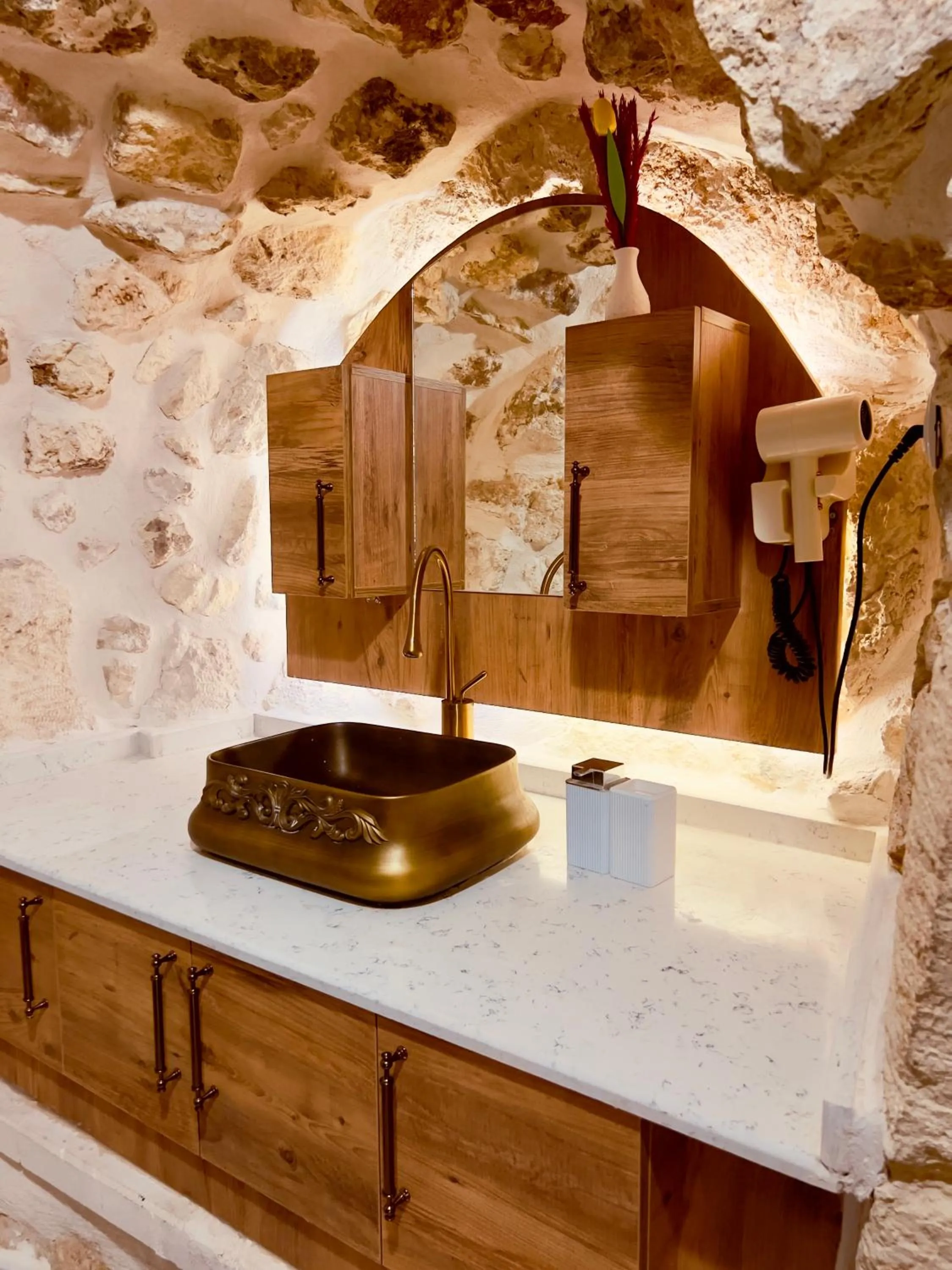 Bathroom in Mons Masius Hotel Teras