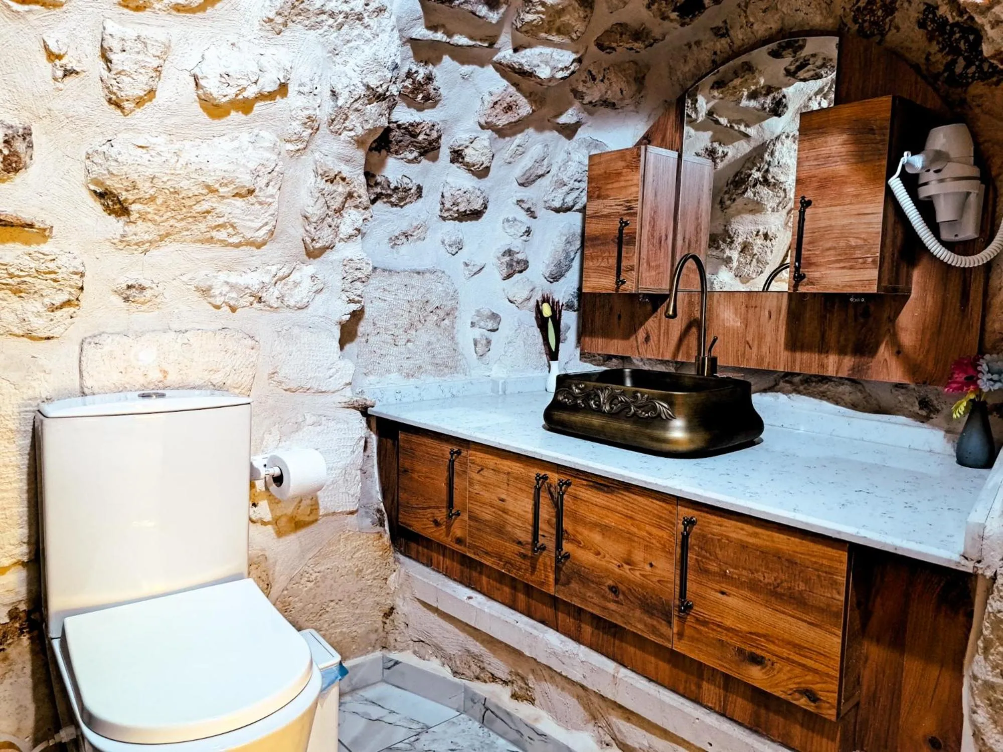 Bathroom in Mons Masius Hotel Teras