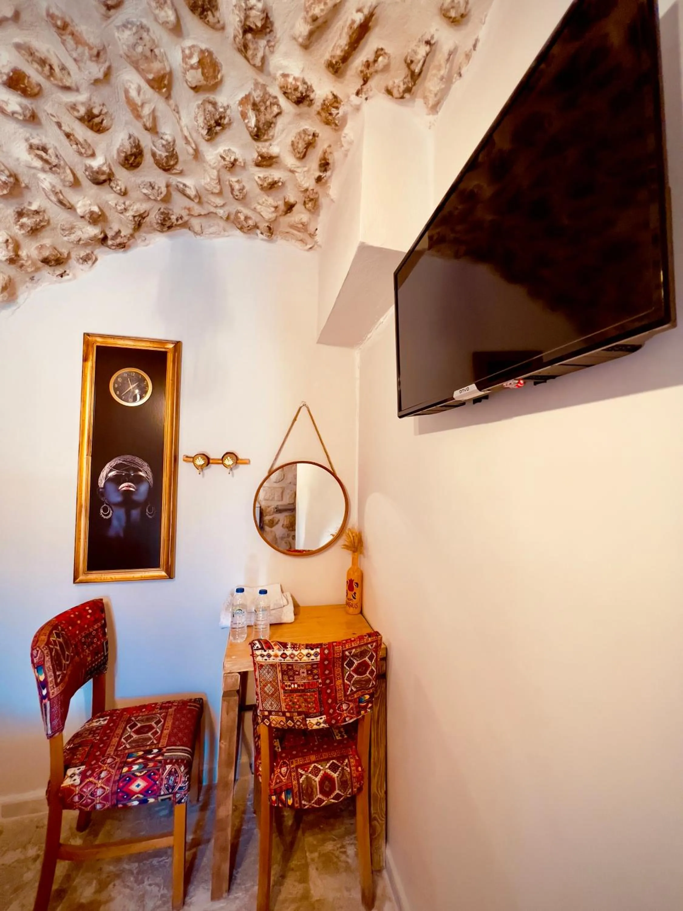 Photo of the whole room in Mons Masius Hotel Teras