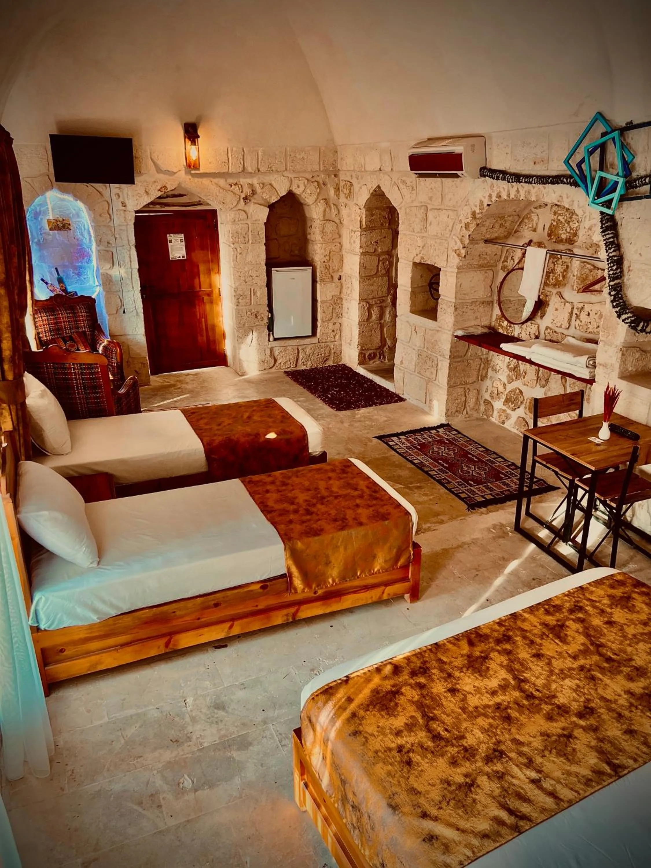 Photo of the whole room, Bed in Mons Masius Hotel Teras